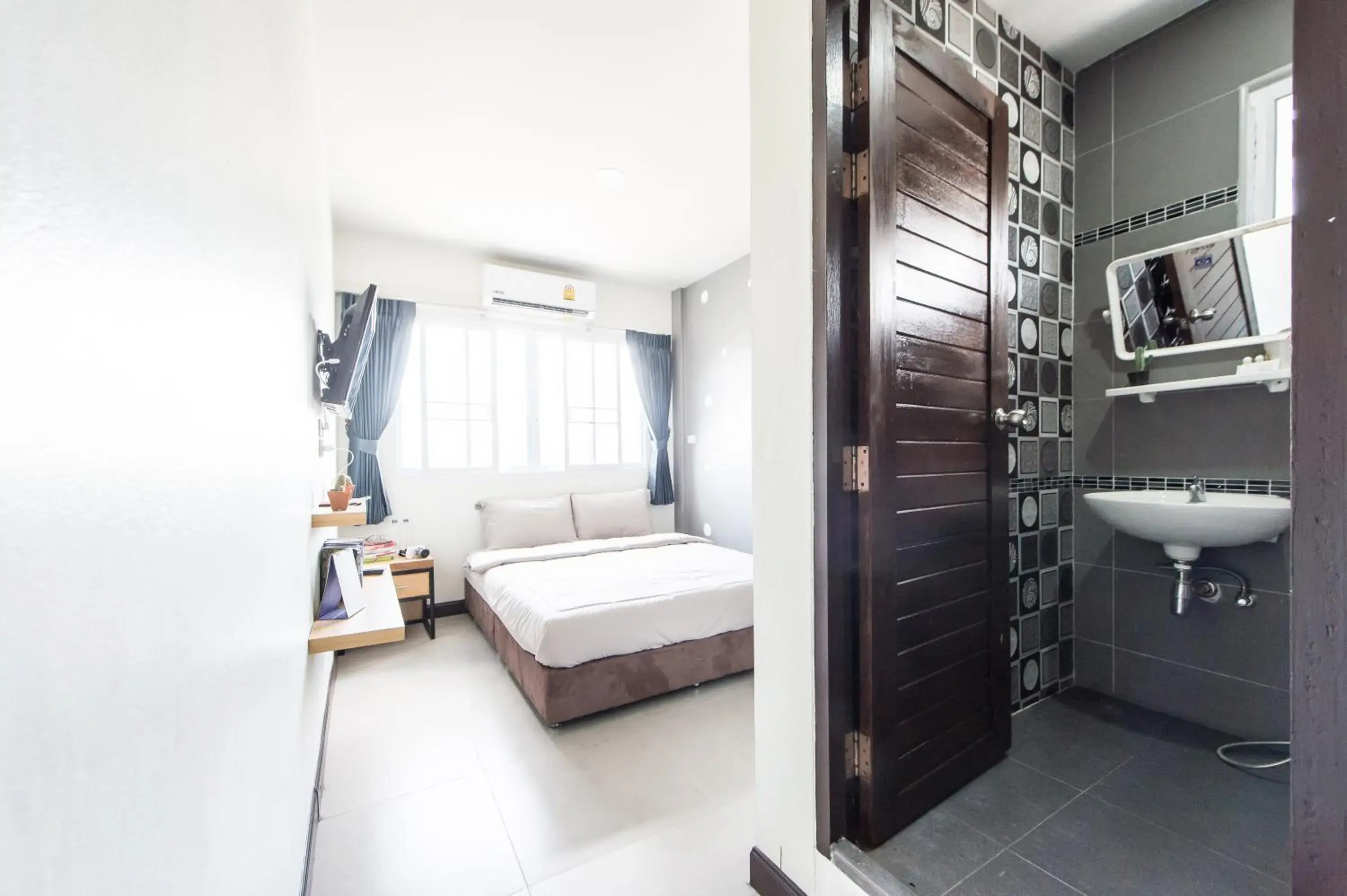 Bedroom, Bed in Full stop. Hostel Chiang Mai Bedroom, Bed in Full stop. Hostel Chiang Mai