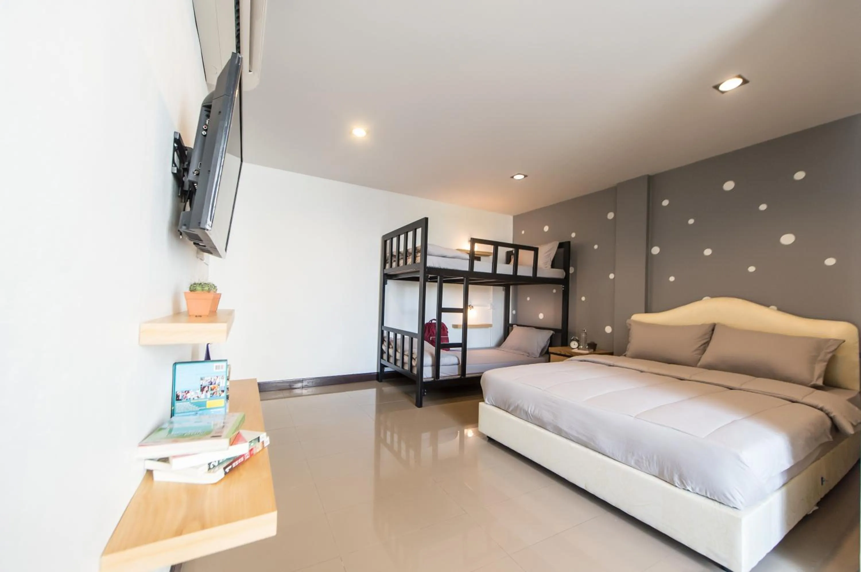 Bedroom, Bed in Full stop. Hostel Chiang Mai