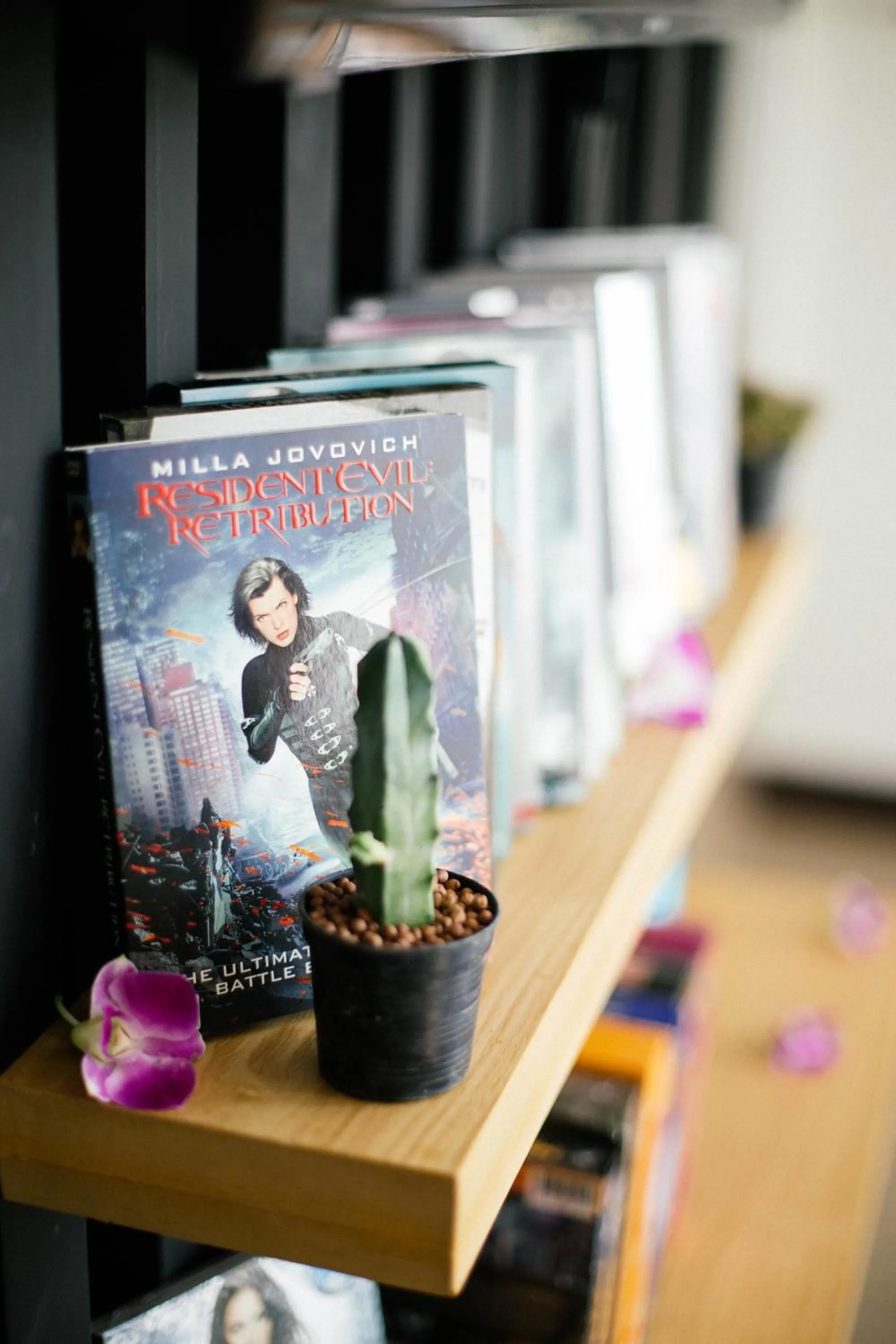 Communal lounge/ TV room in Full stop. Hostel Chiang Mai