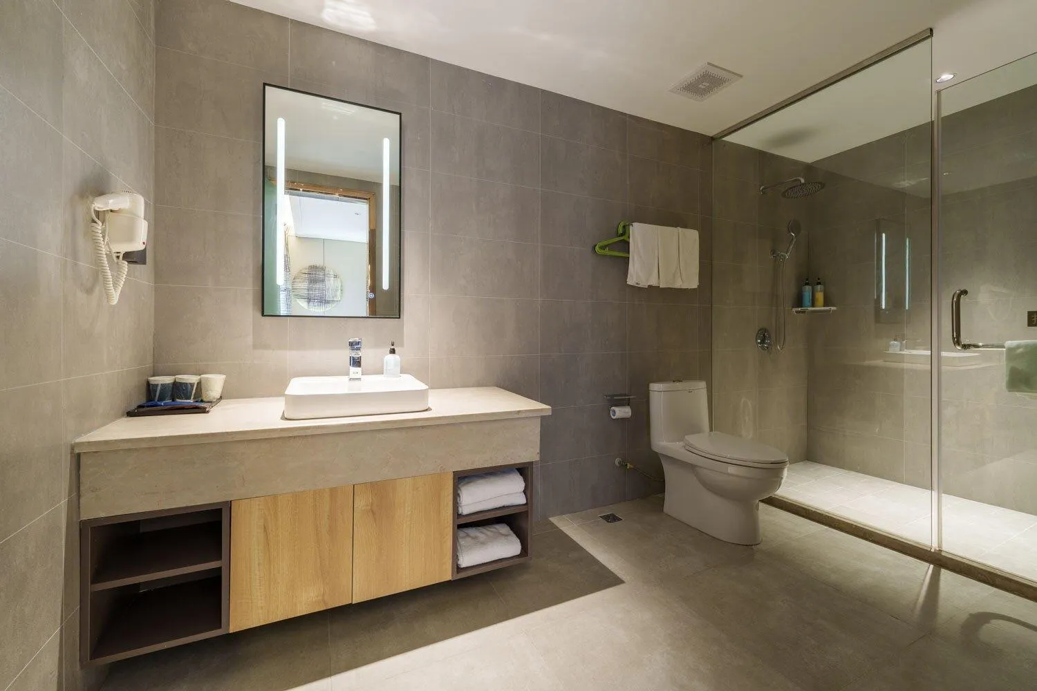 Shower in Home Inn Zhangjiajie Tianmen Mountain Branch