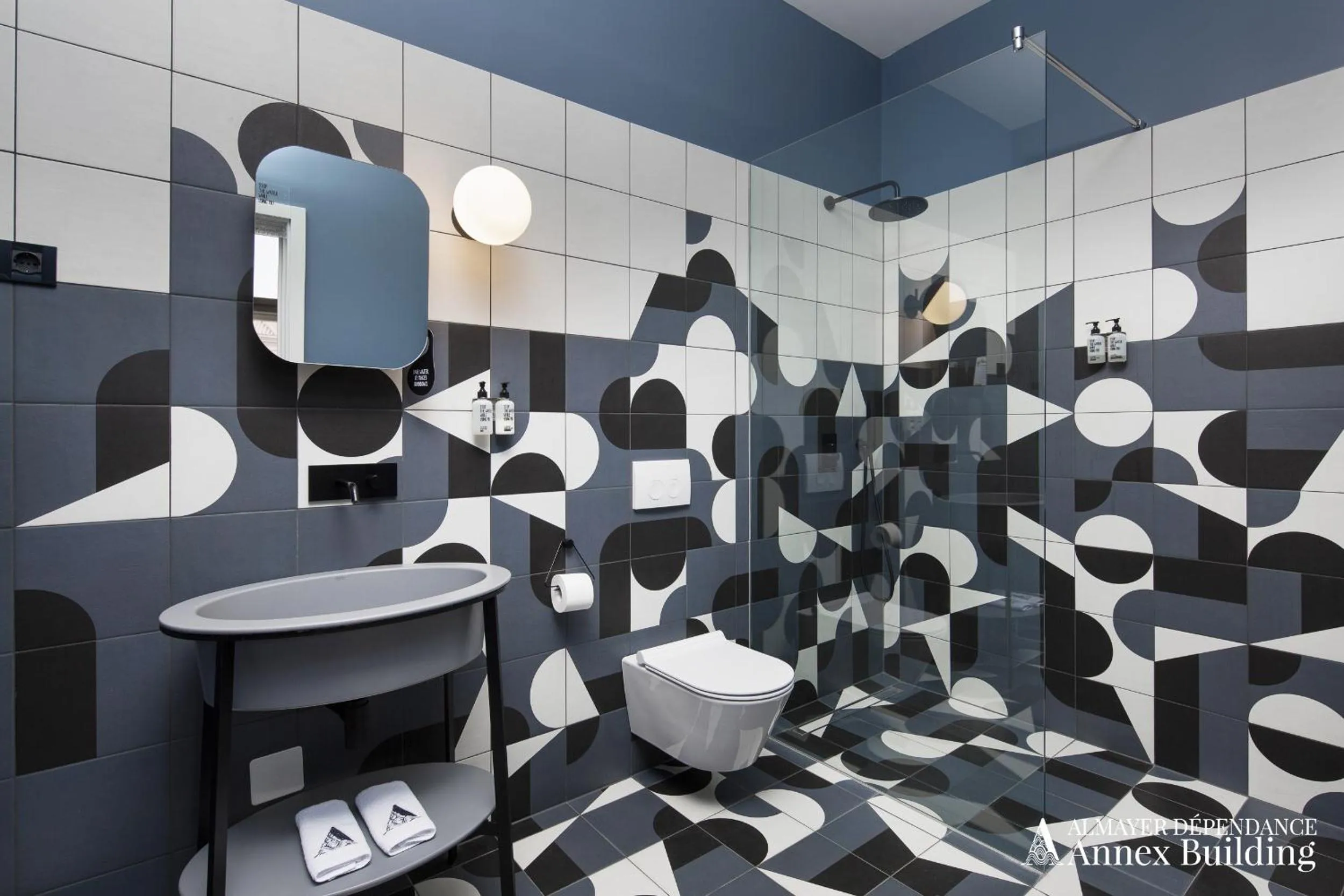 Shower in Almayer Art & Heritage Adults Only Hotel and Dépendance rooms