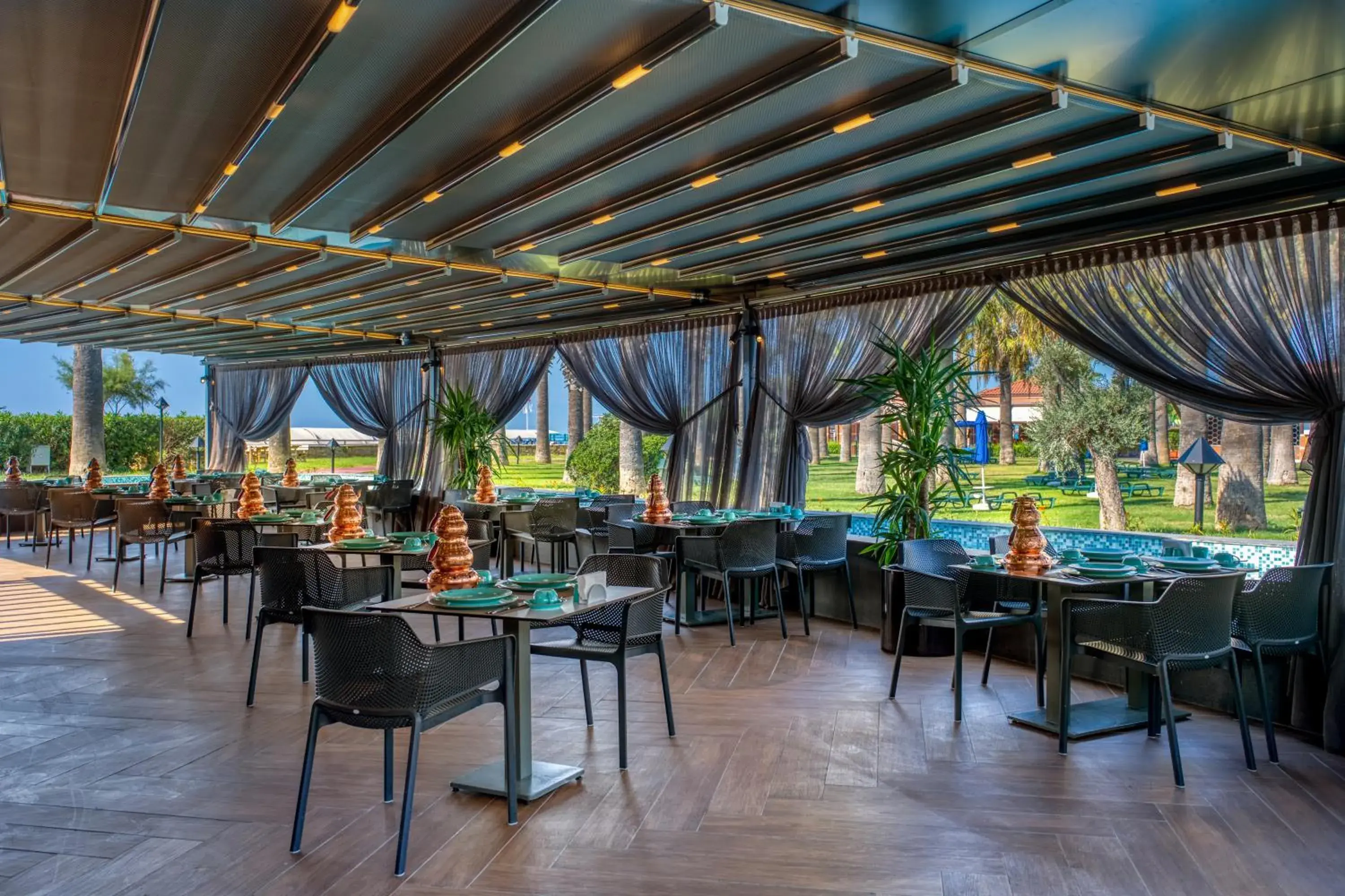 Restaurant/Places to Eat in Club Mega Saray