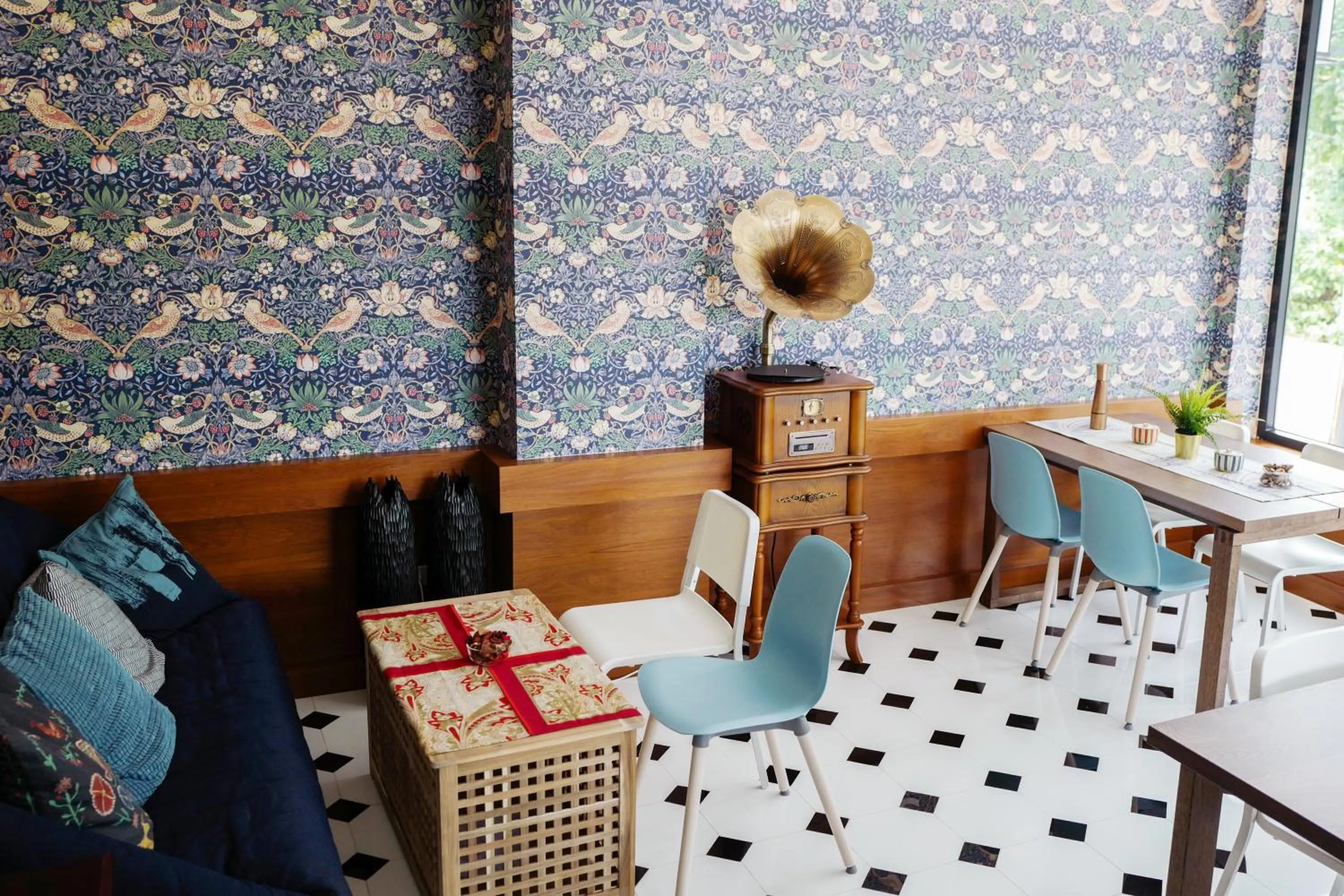 Restaurant/places to eat in Chez Bure - Bure Homestay