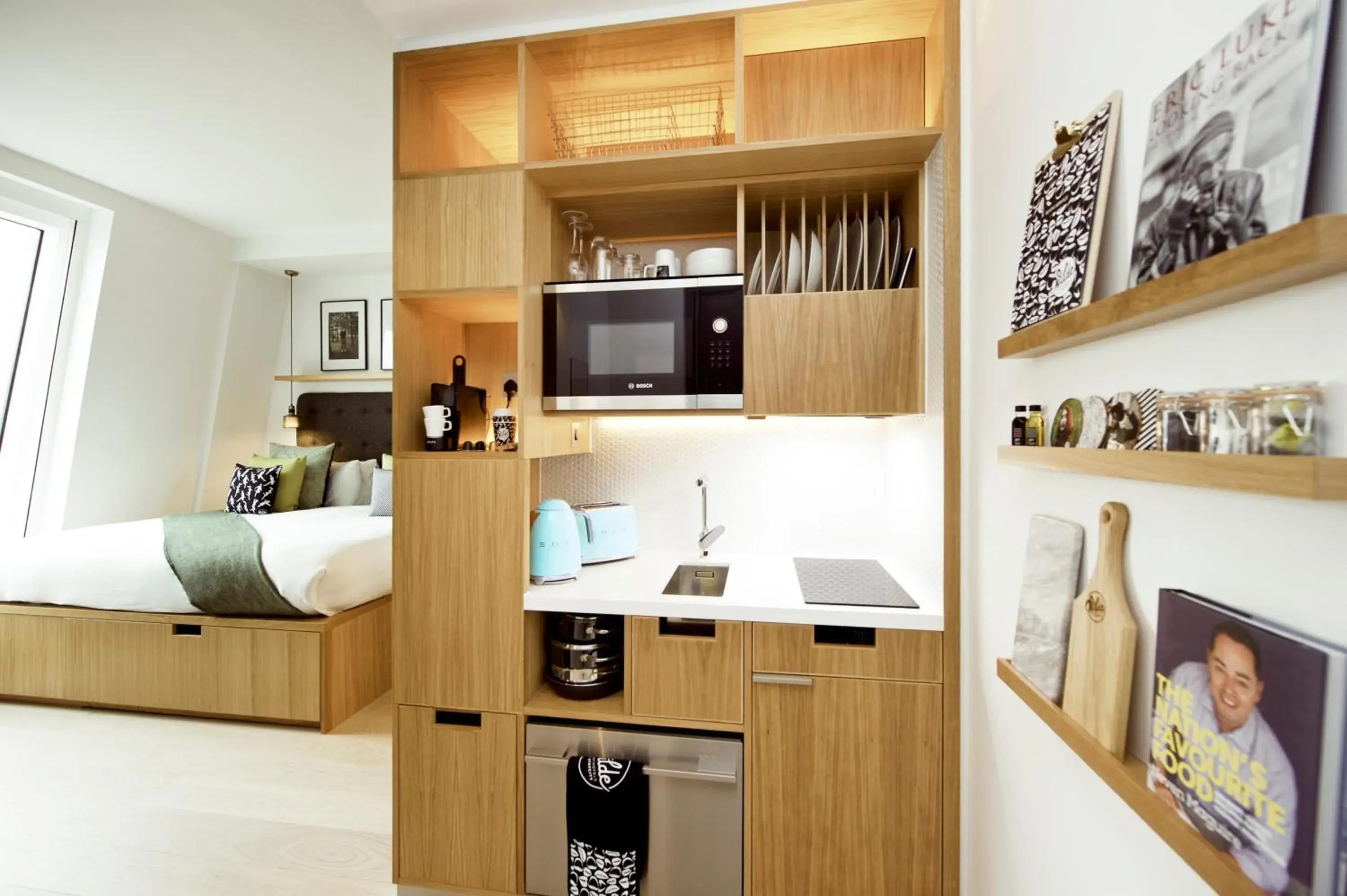 Kitchen or kitchenette, Bed in Wilde Aparthotels London Covent Garden Kitchen or kitchenette, Bed in Wilde Aparthotels London Covent Garden