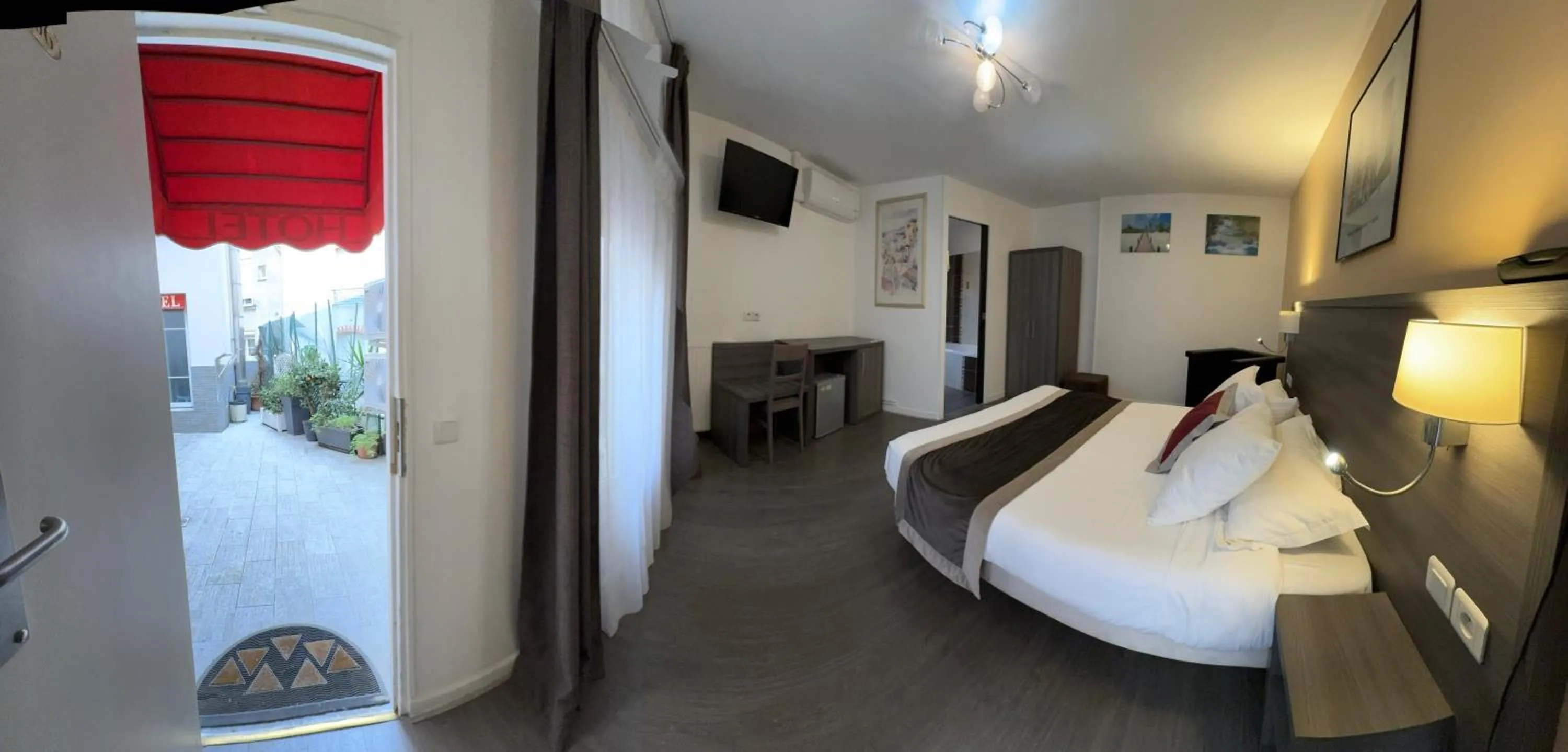 Bedroom, Bed in Luxor Bastille Hotel