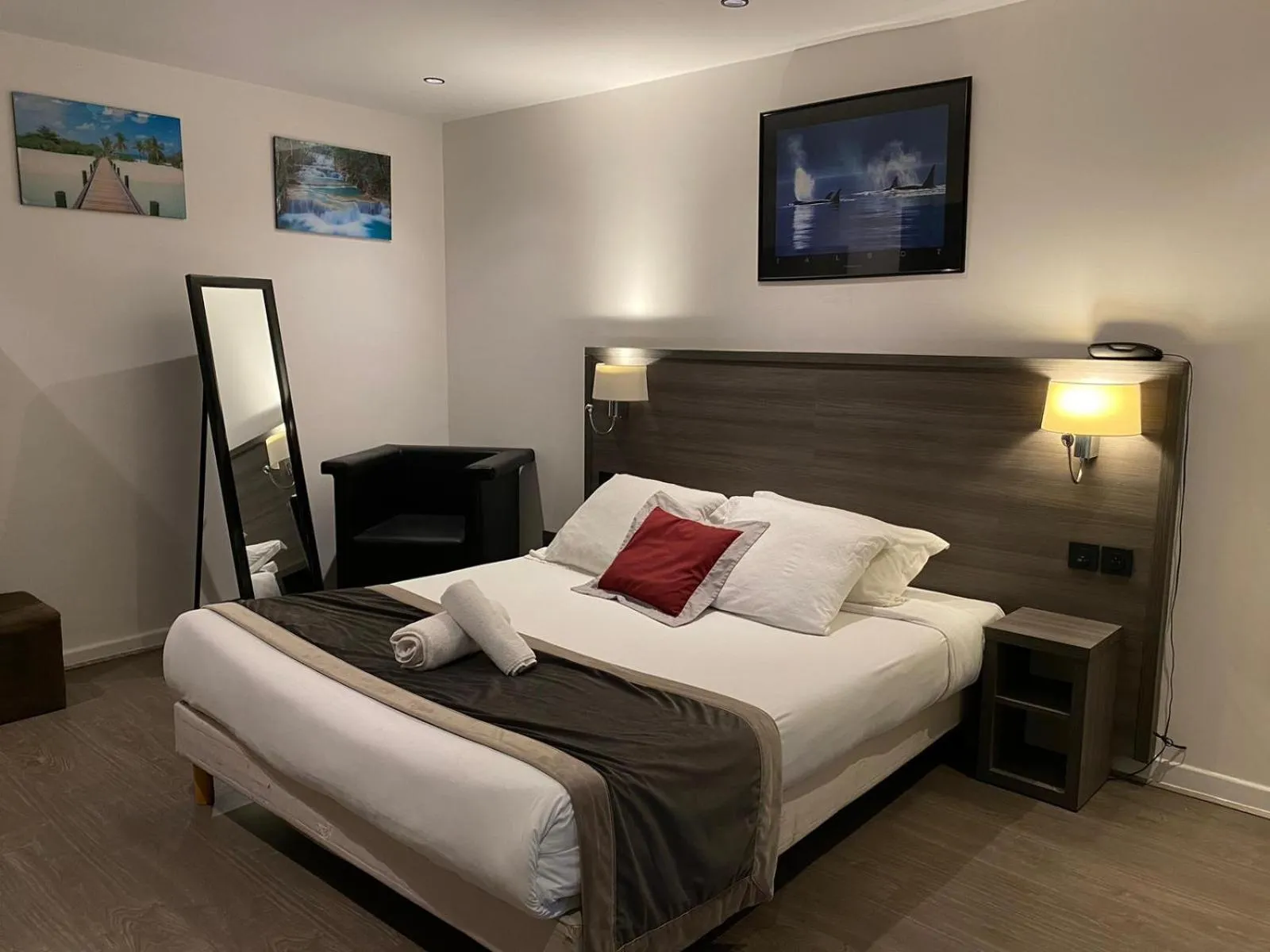 Bedroom, Bed in Luxor Bastille Hotel