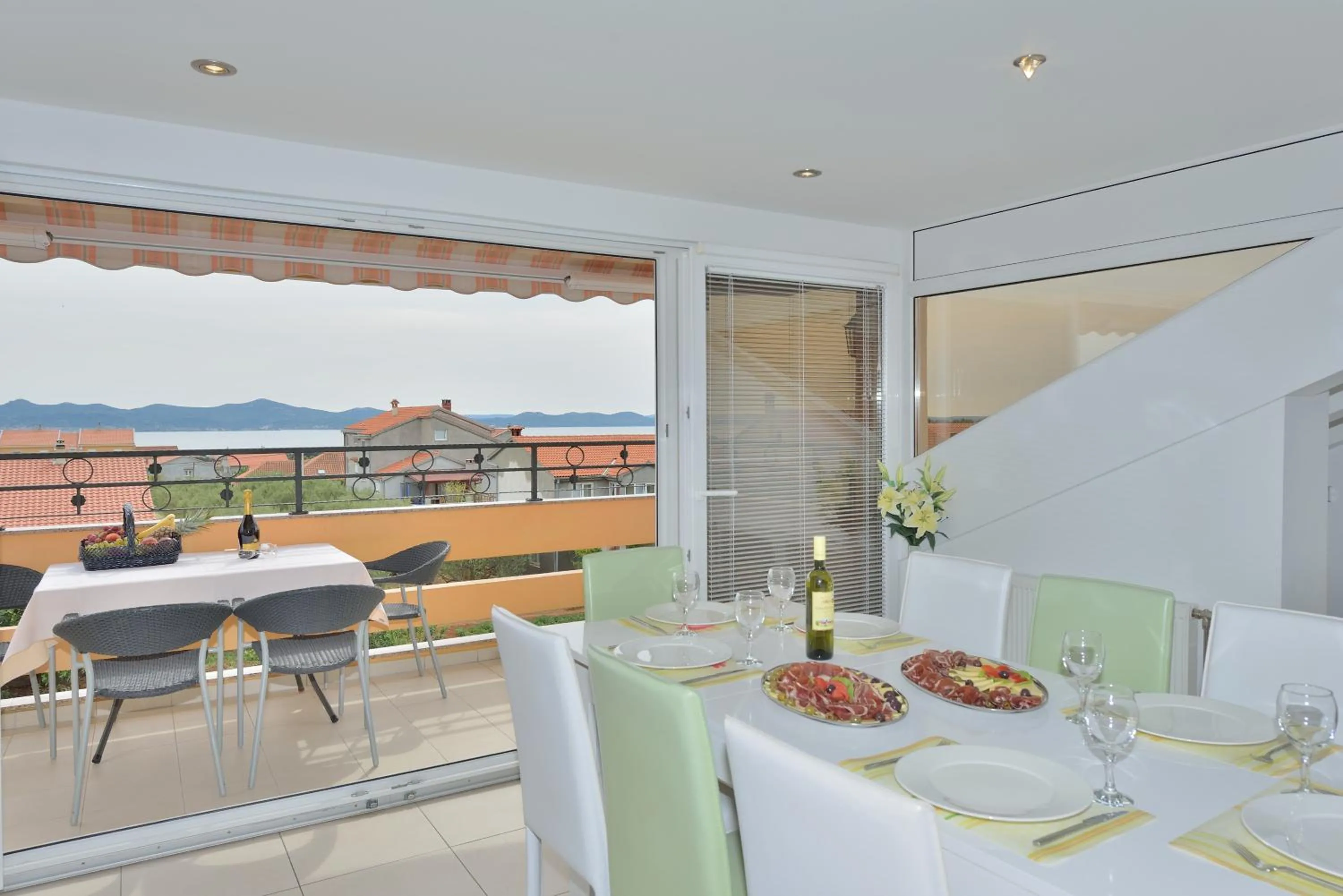 Balcony/Terrace in Villa Dalmatina Zadar mit Pool