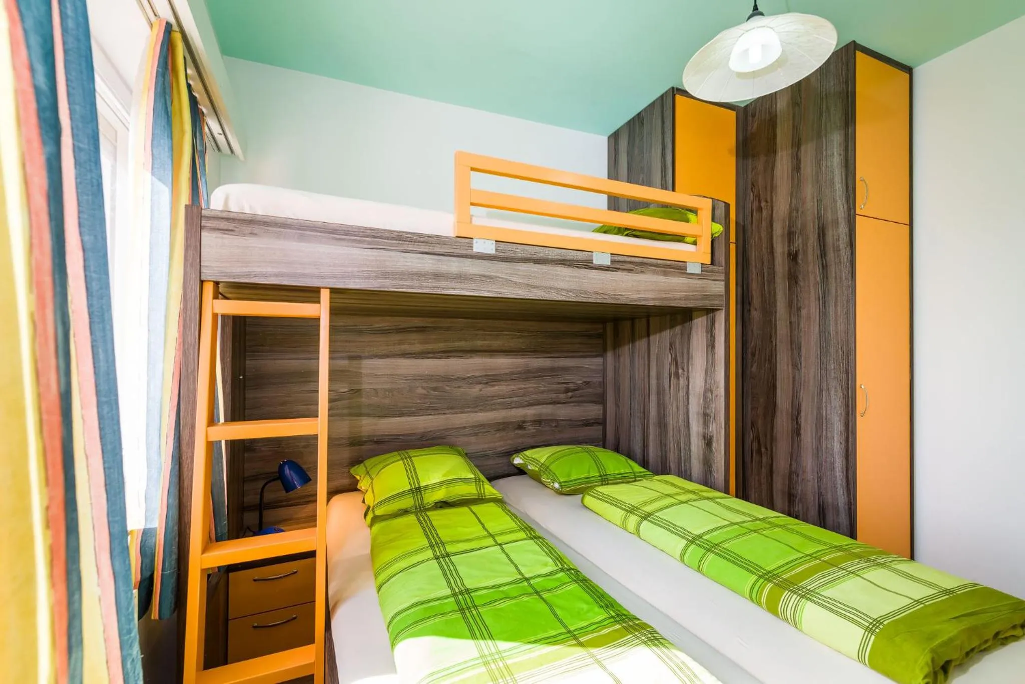 Bed in Villa Dalmatina Zadar mit Pool
