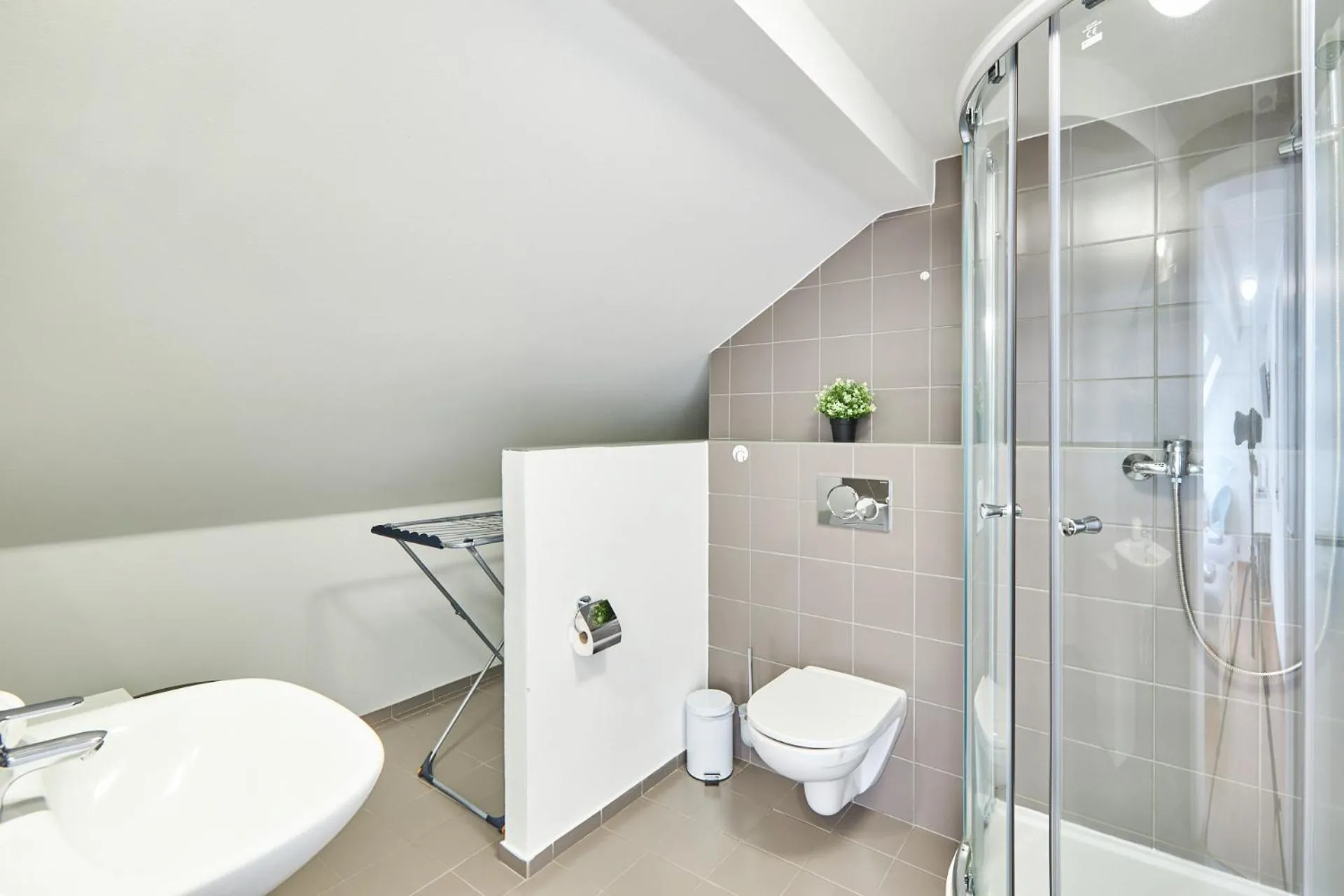 Toilet in Villa Gap apartments