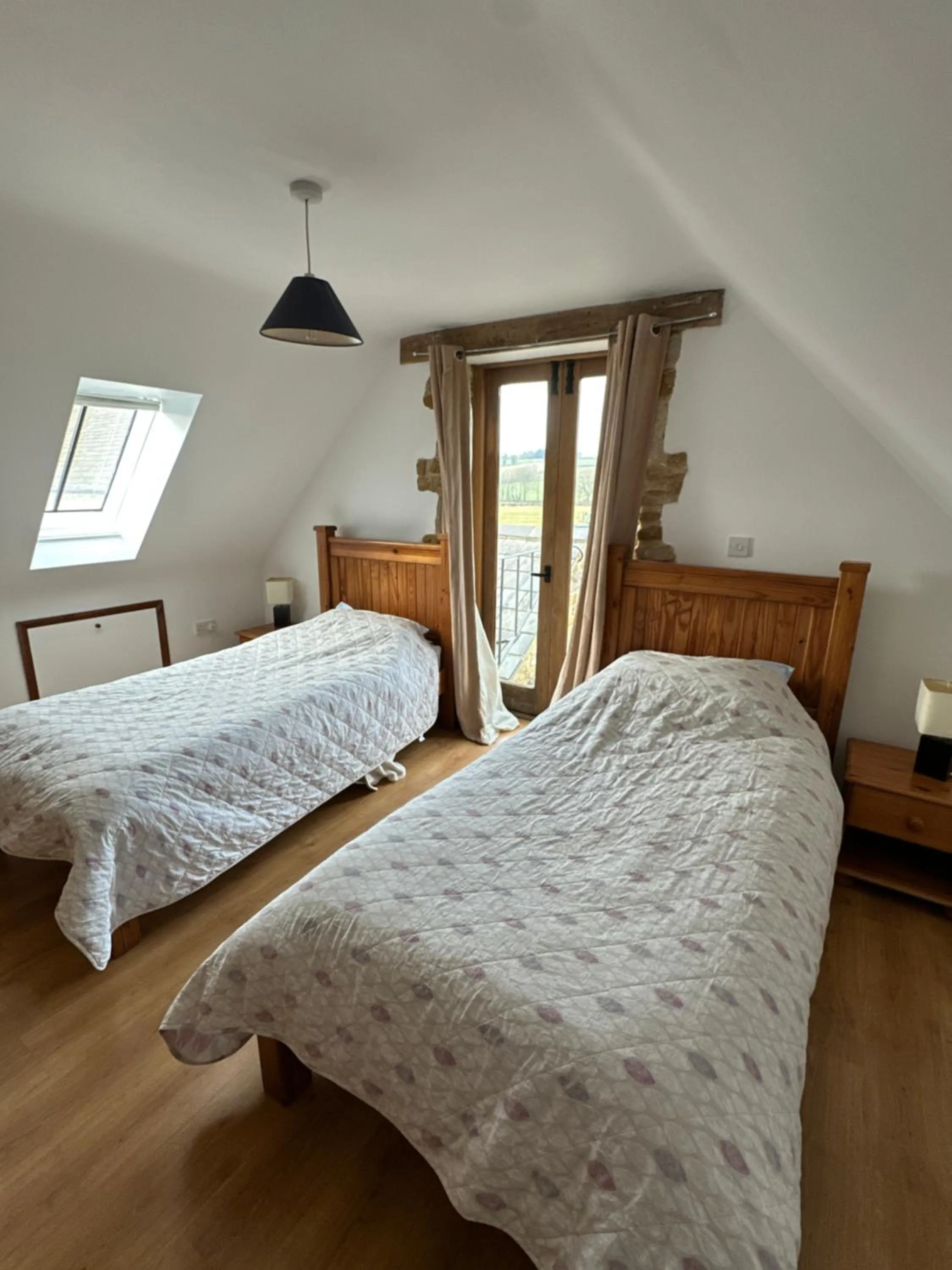 Bed in The Warren - Ash Farm Cotswolds