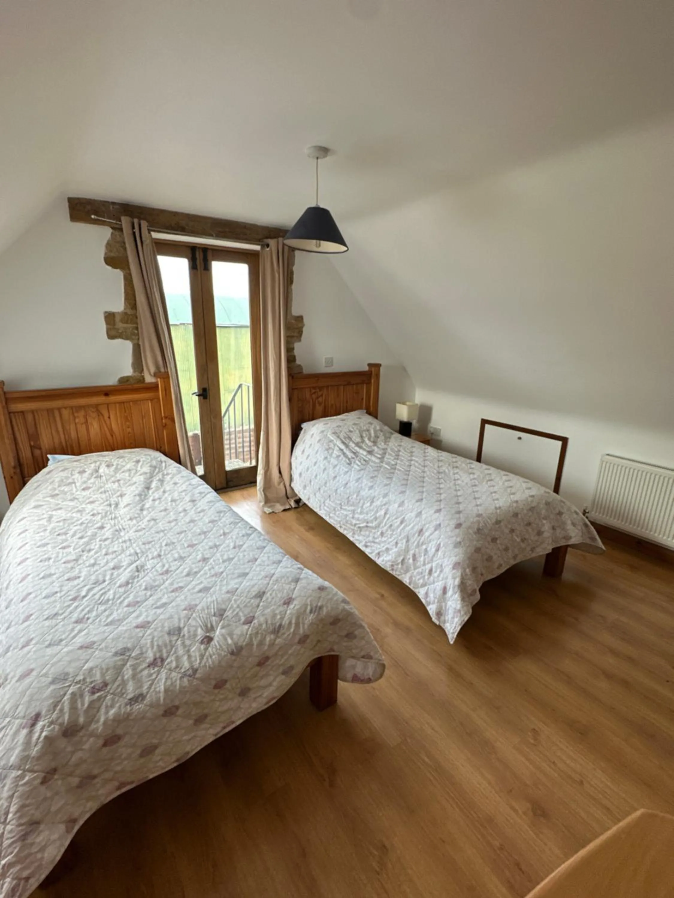 Bed in The Warren - Ash Farm Cotswolds