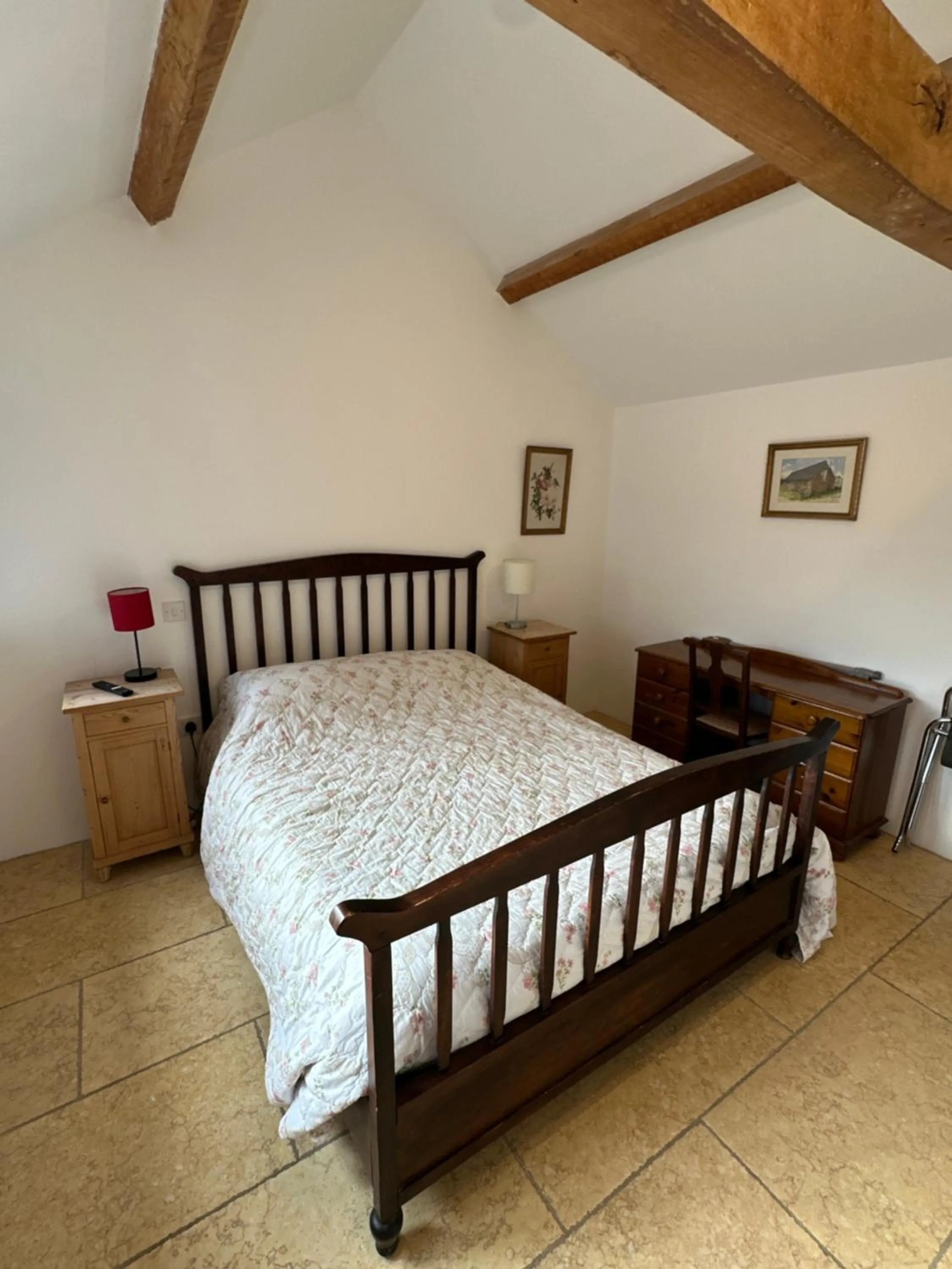Bed in The Warren - Ash Farm Cotswolds