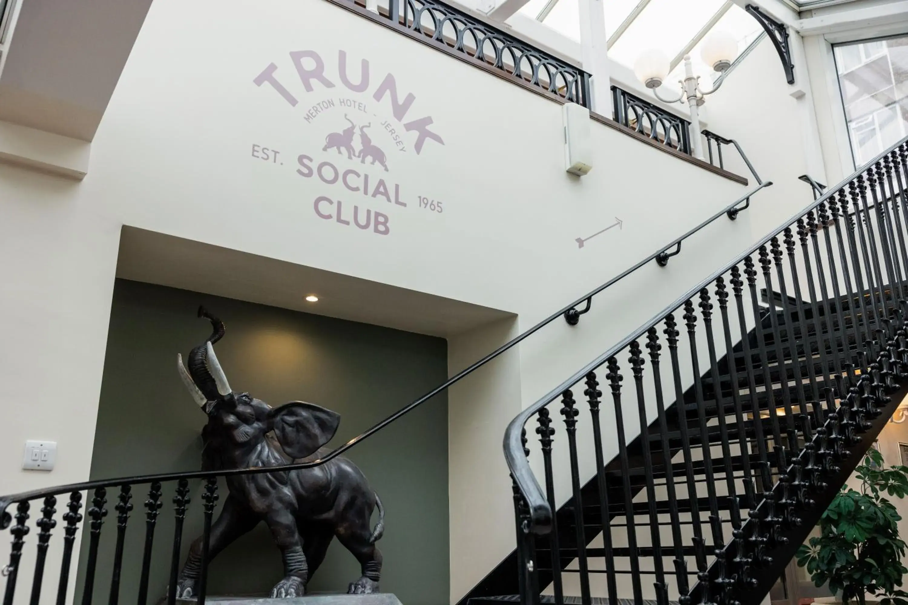 Lounge or bar in Merton Hotel Lounge or bar in Merton Hotel