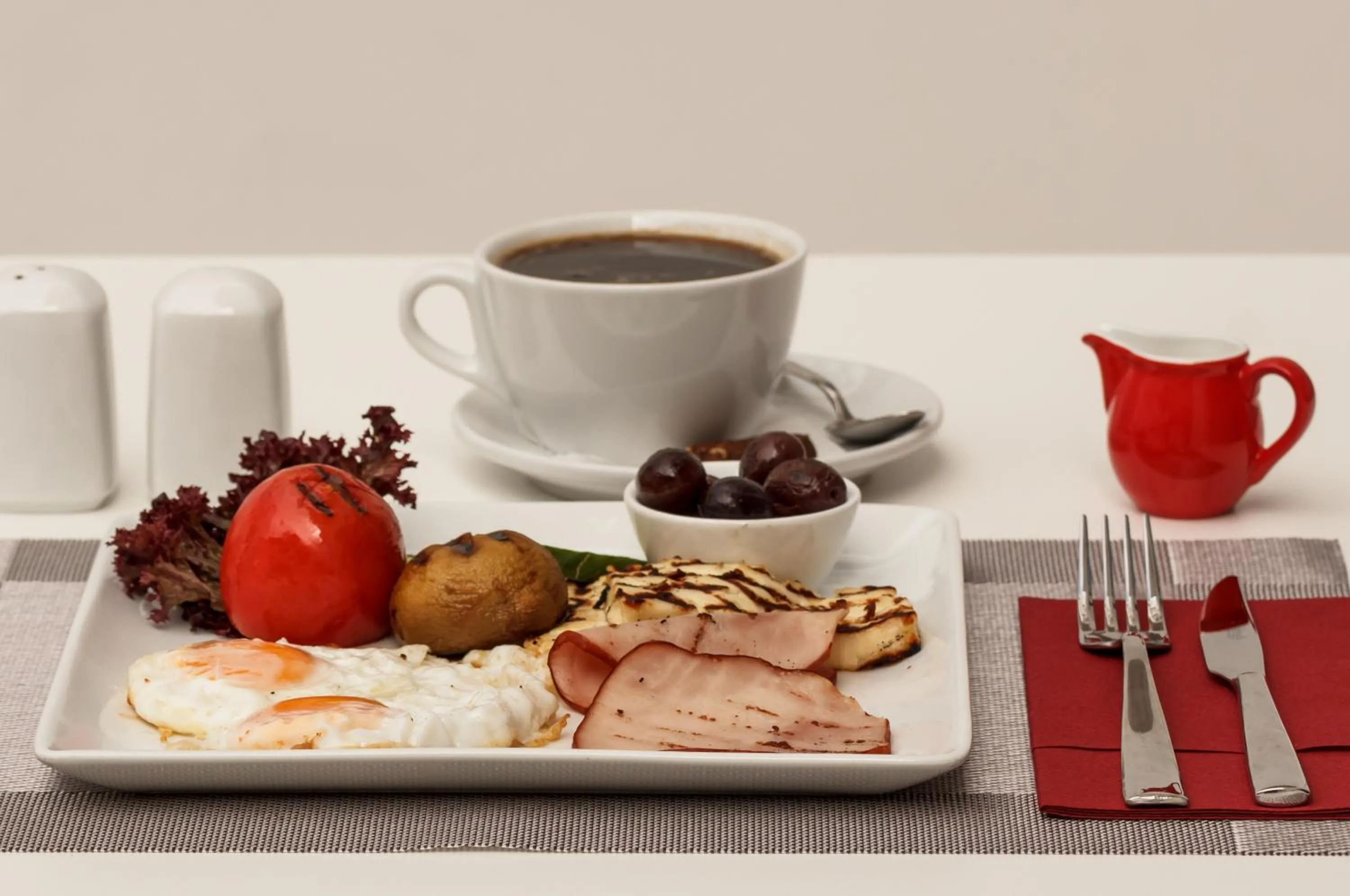 Breakfast in Art & Wine Boutique Hotel