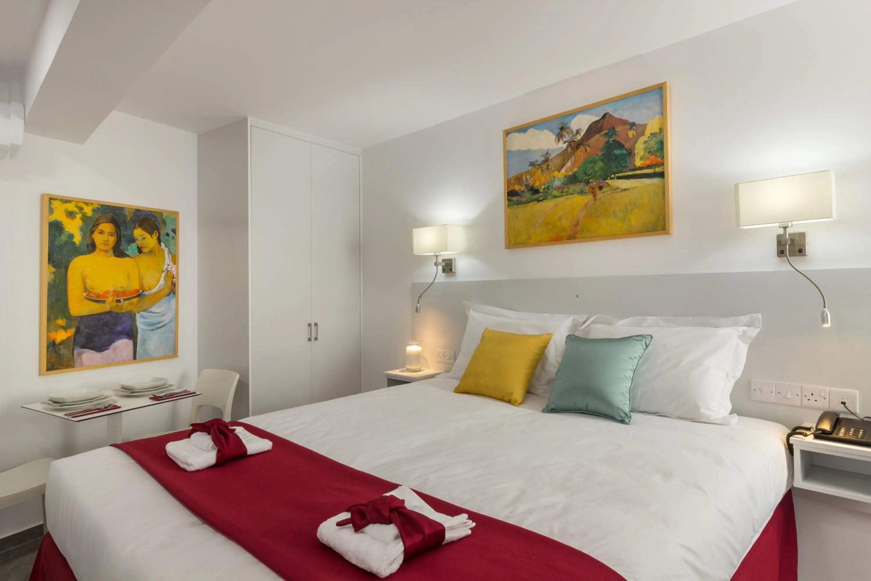 Photo of the whole room, Bed in Art & Wine Boutique Hotel