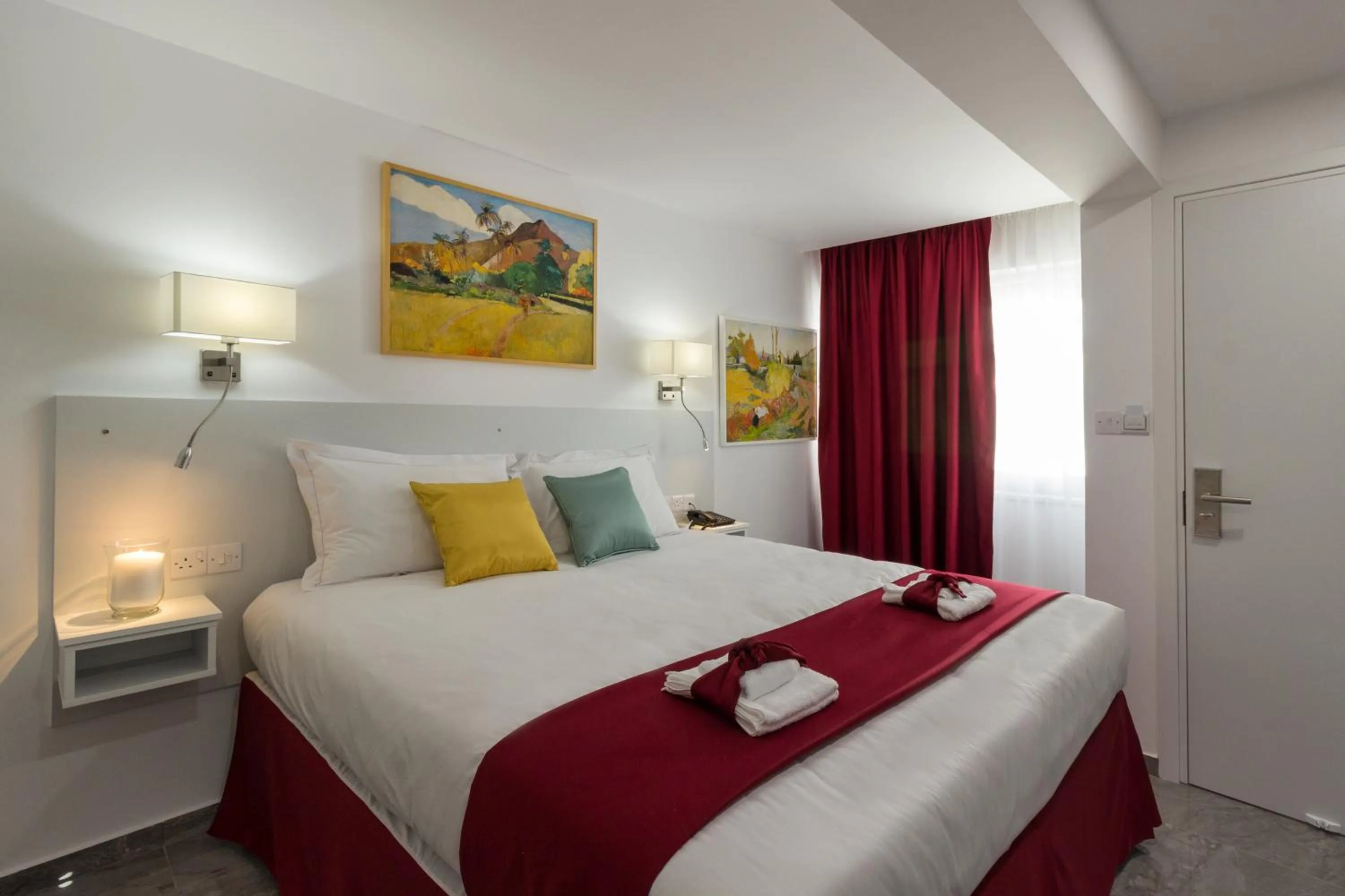 Photo of the whole room, Bed in Art & Wine Boutique Hotel