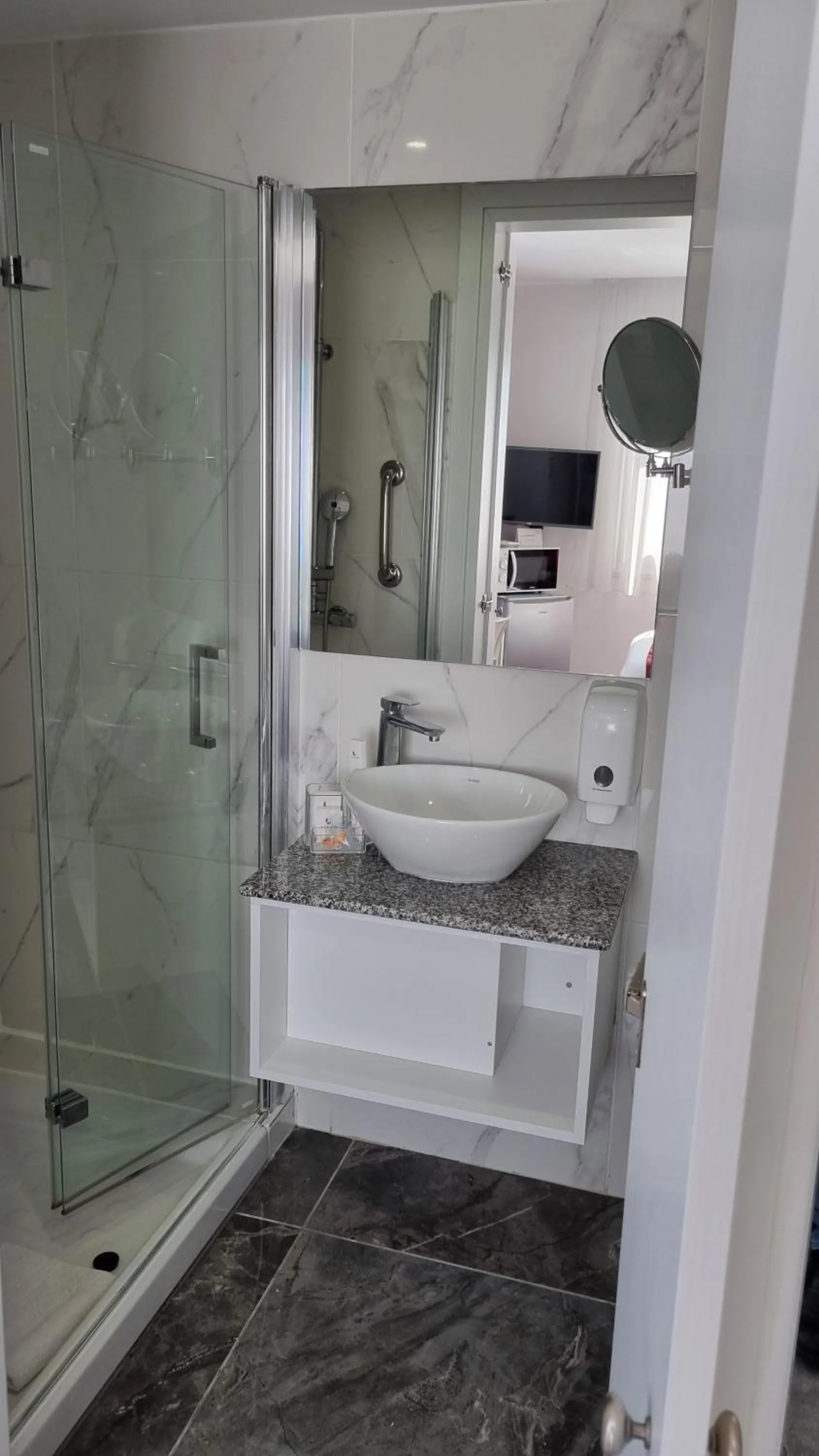 Bathroom in Art & Wine Boutique Hotel