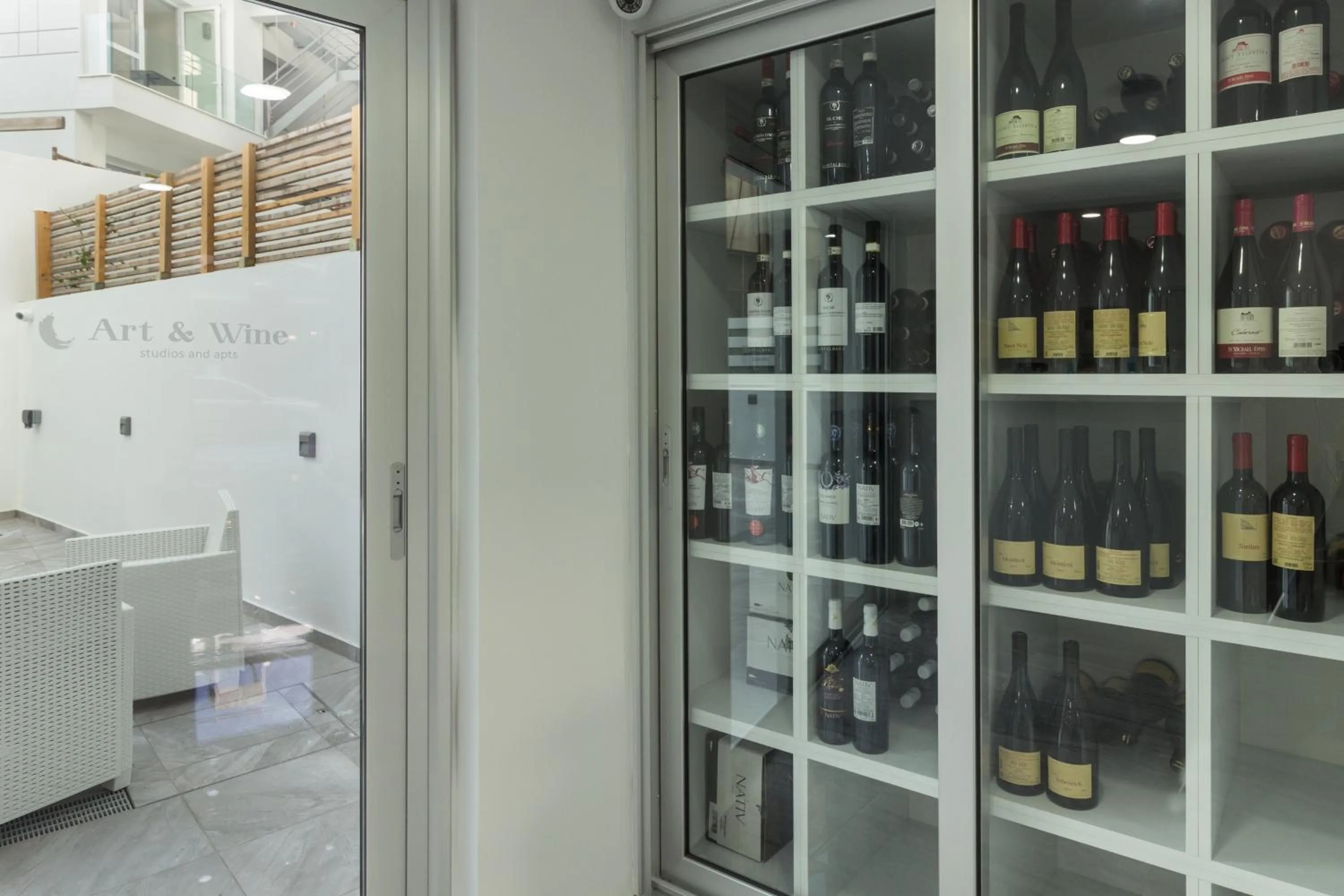 Alcoholic drinks in Art & Wine Boutique Hotel