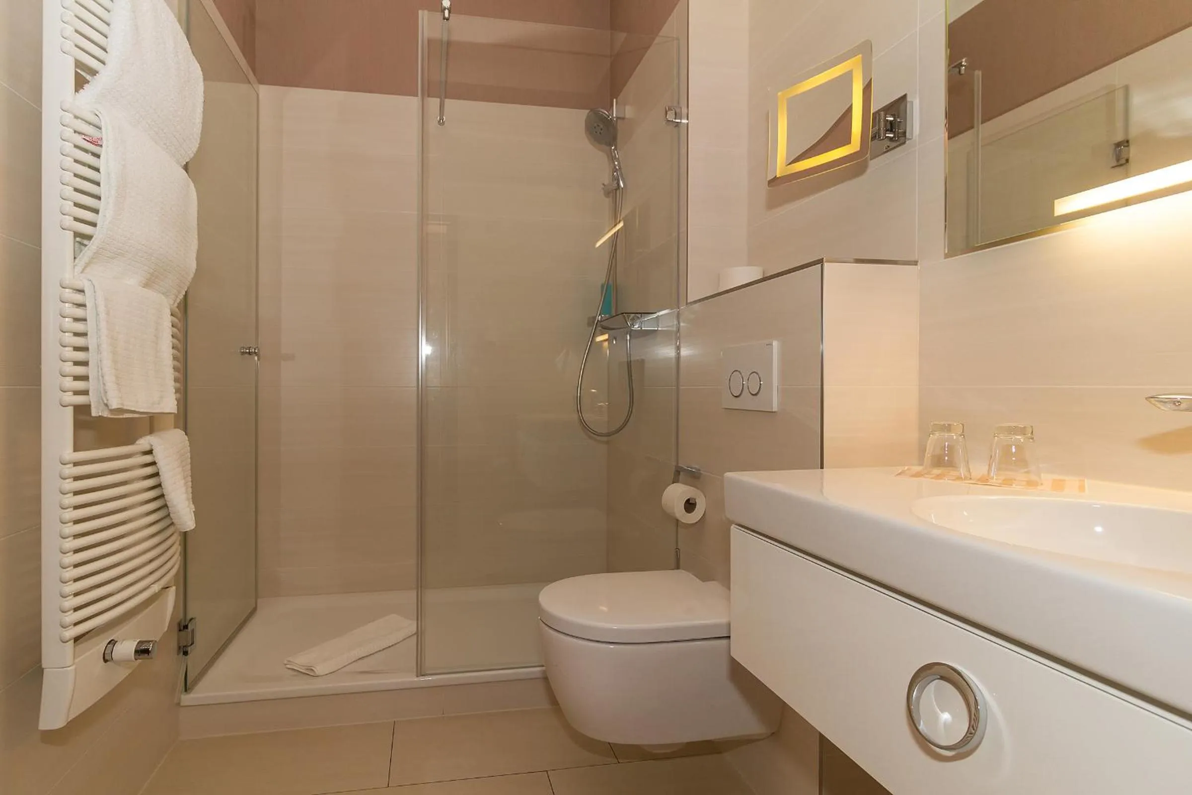 Shower in HOTEL am STRAND