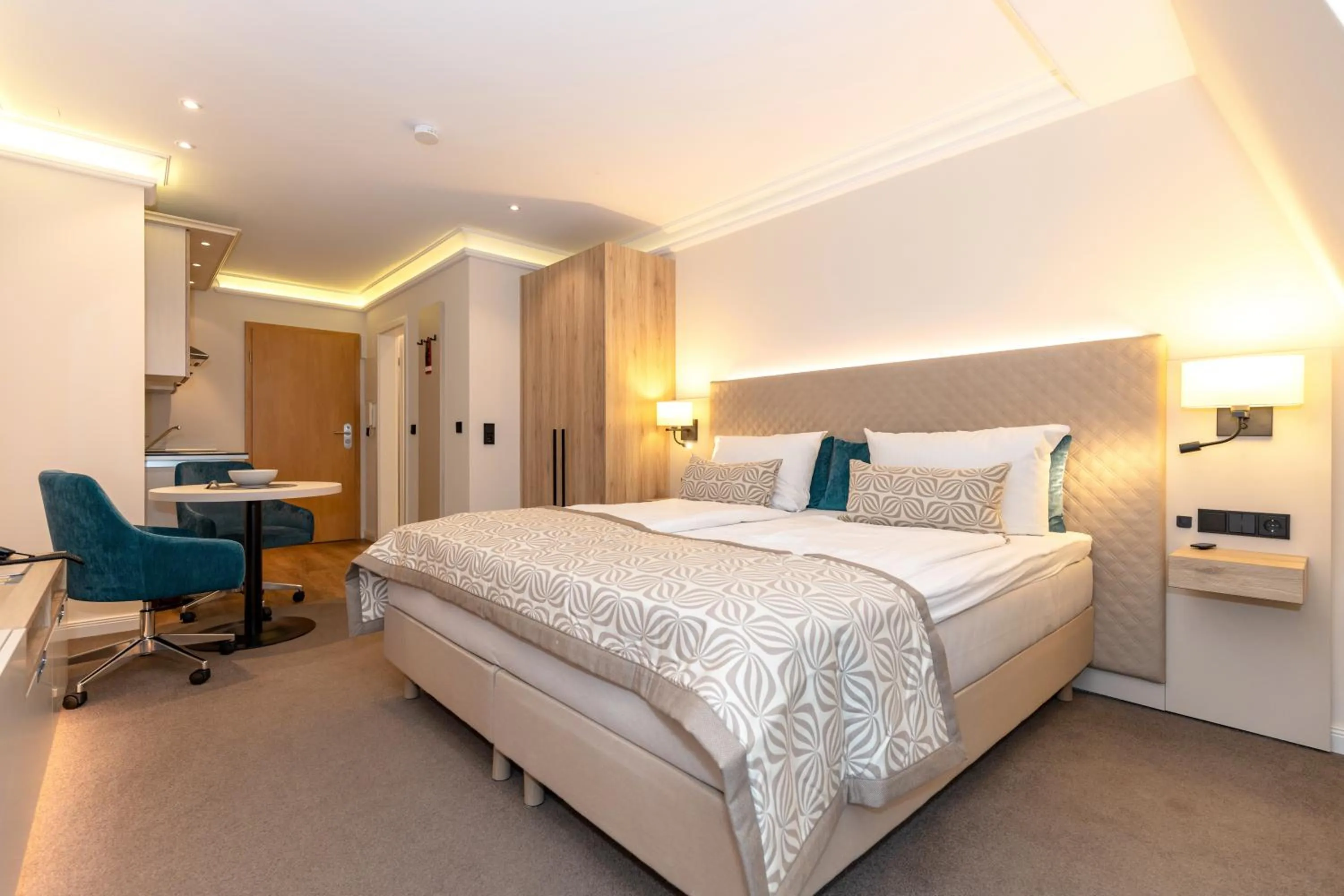 Photo of the whole room, Bed in HOTEL am STRAND