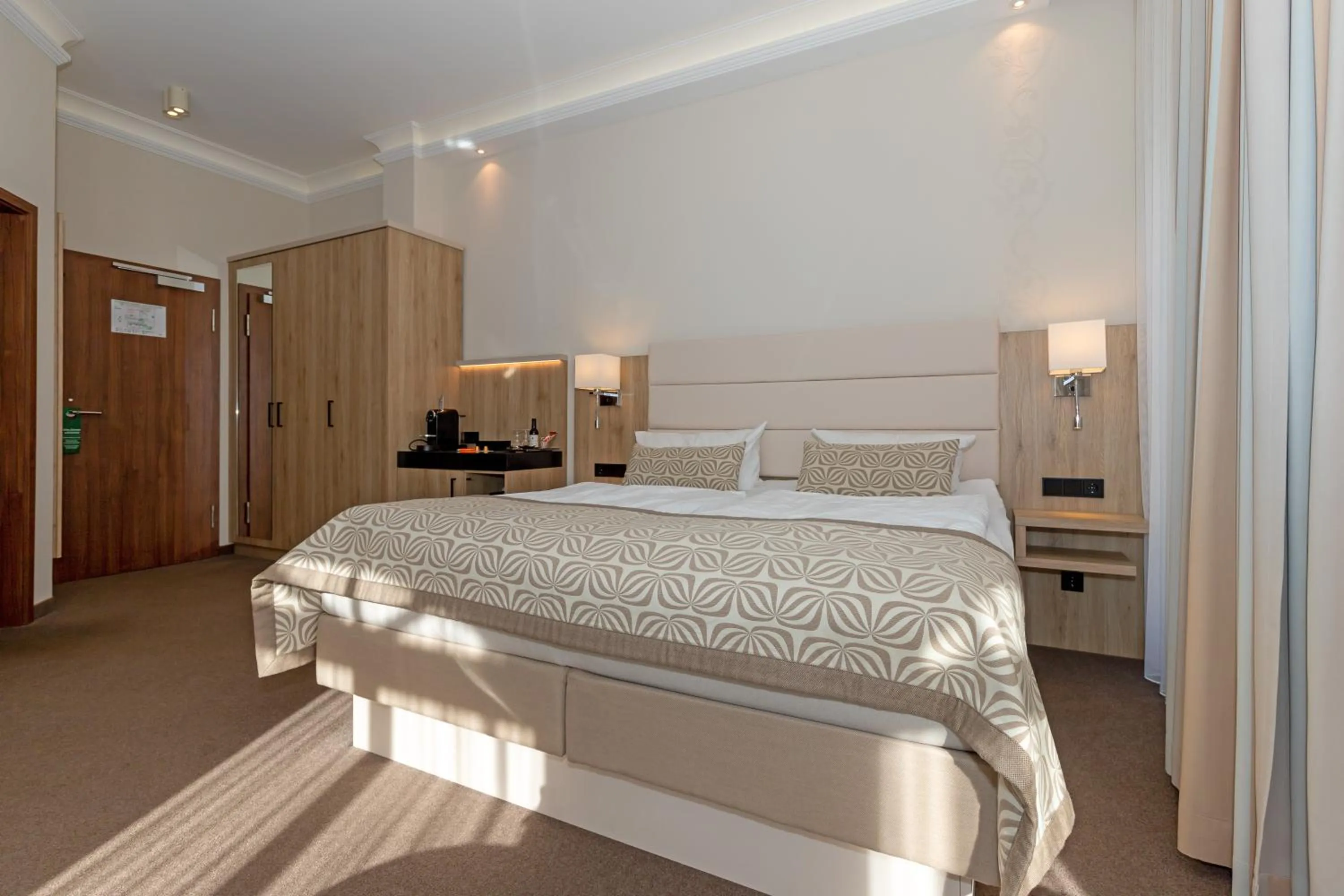 Photo of the whole room, Bed in HOTEL am STRAND