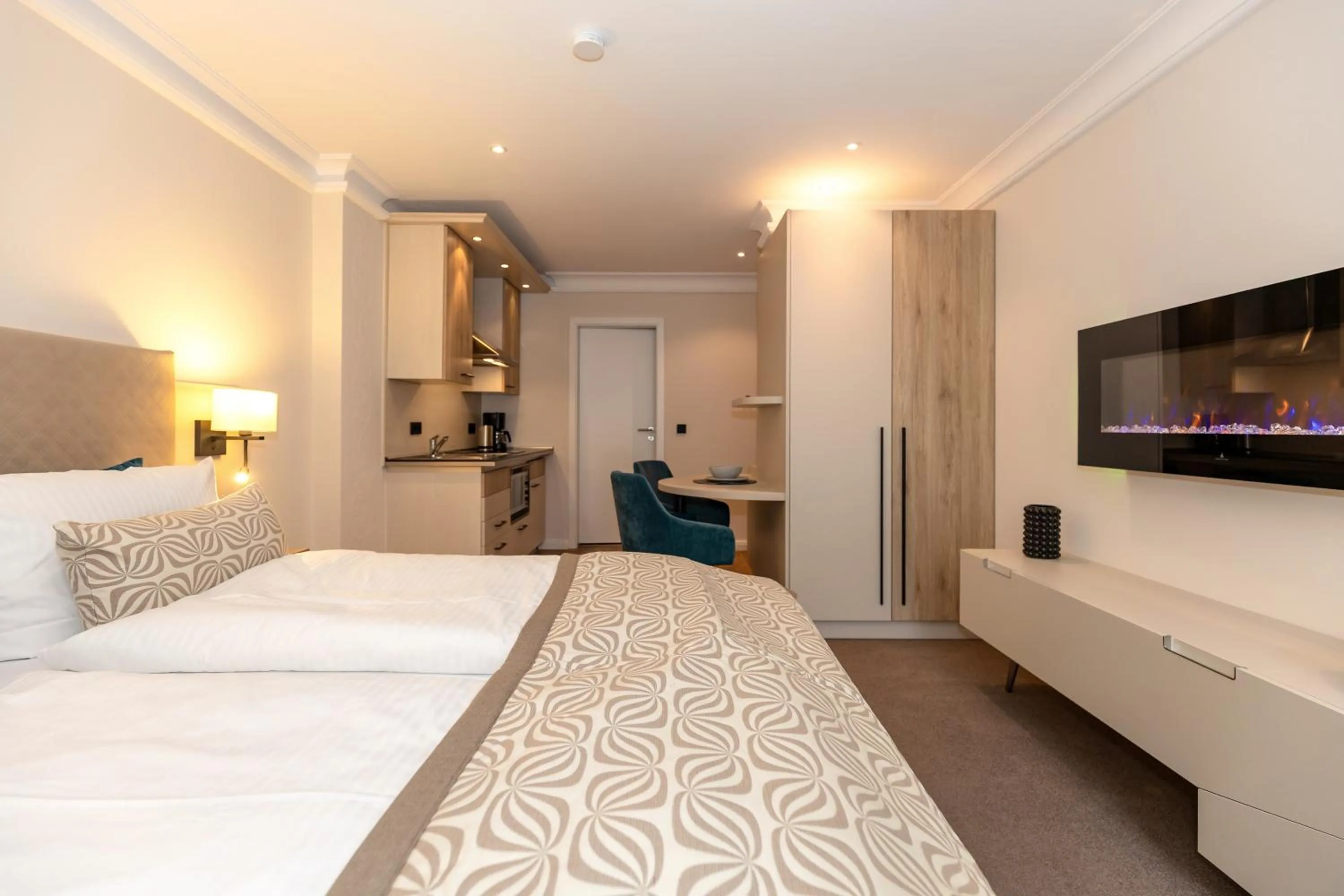 Photo of the whole room, Bed in HOTEL am STRAND