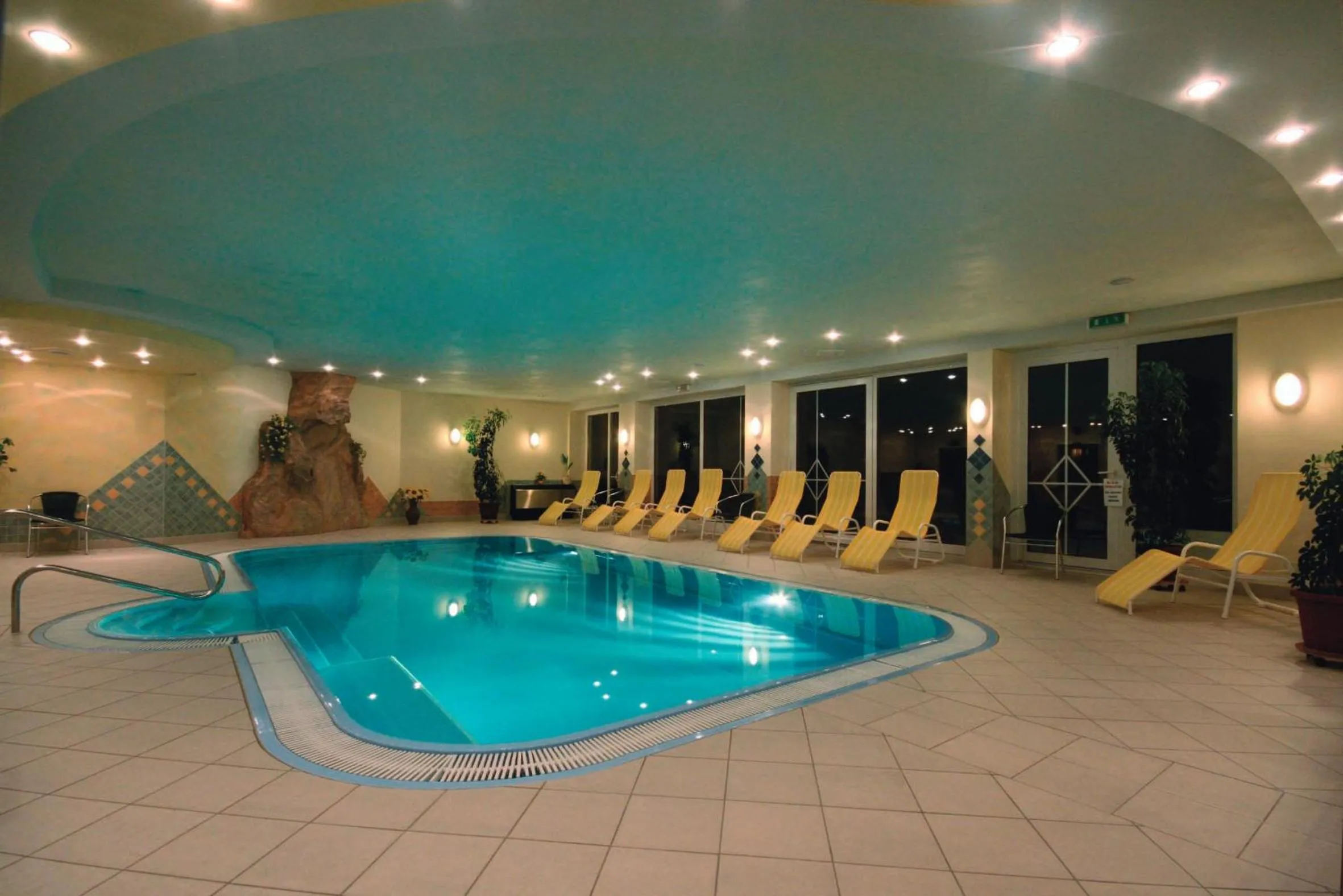Swimming pool in Hotel Styrolerhof