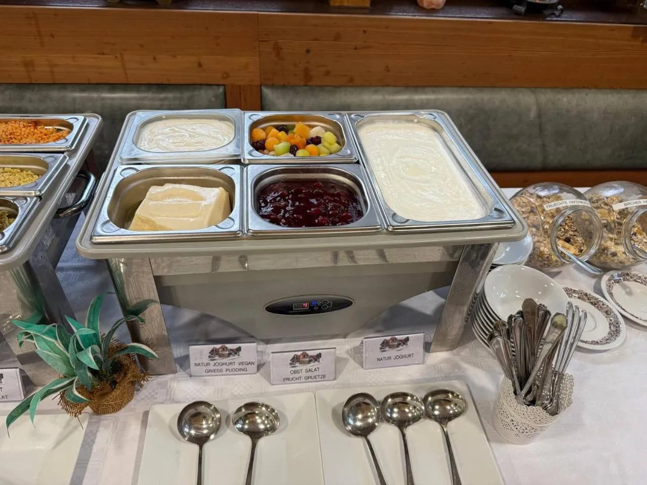 Restaurant/places to eat in Neue Mühle Kleines Landhotel