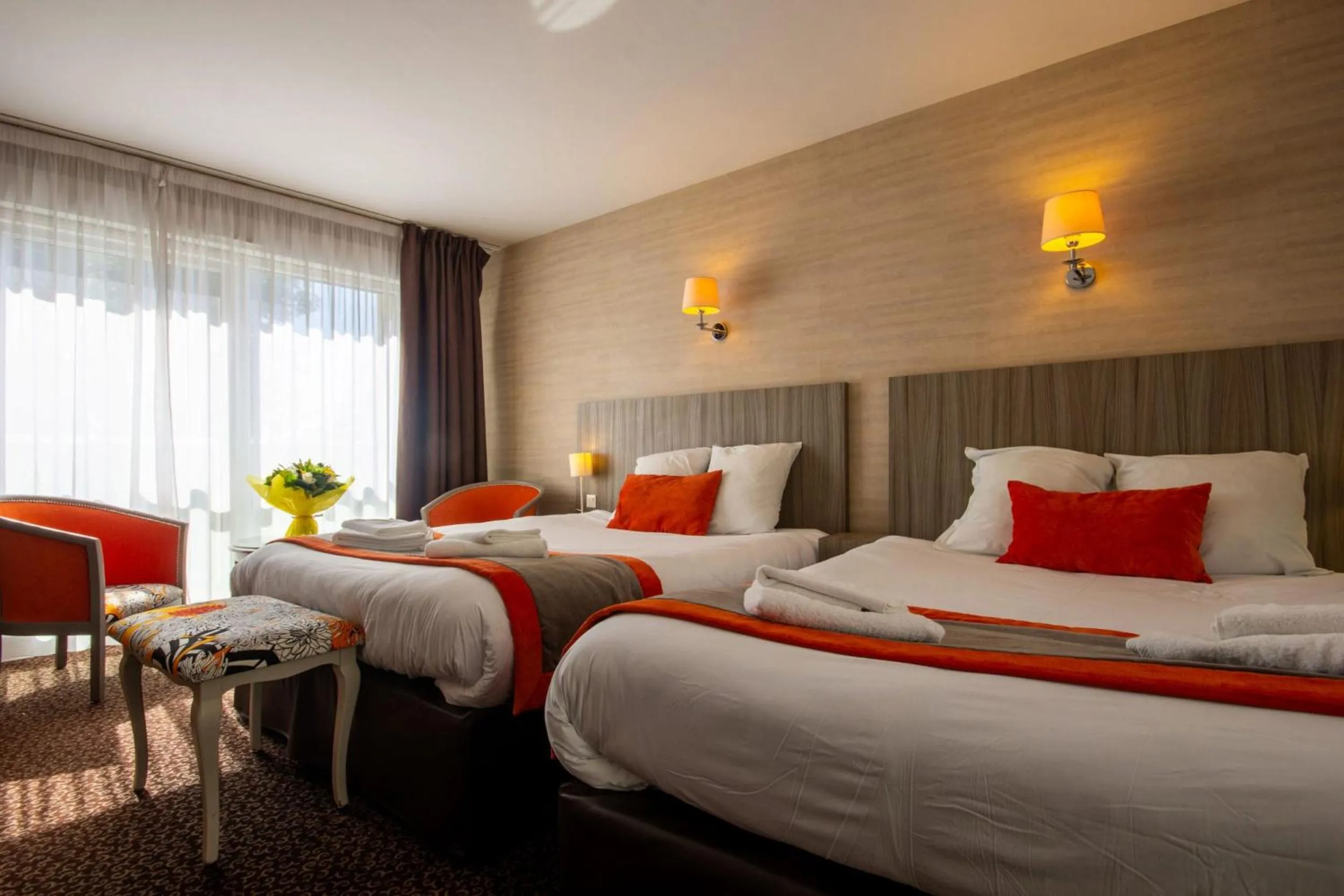 Bed in Hotel de la Gare Troyes Centre