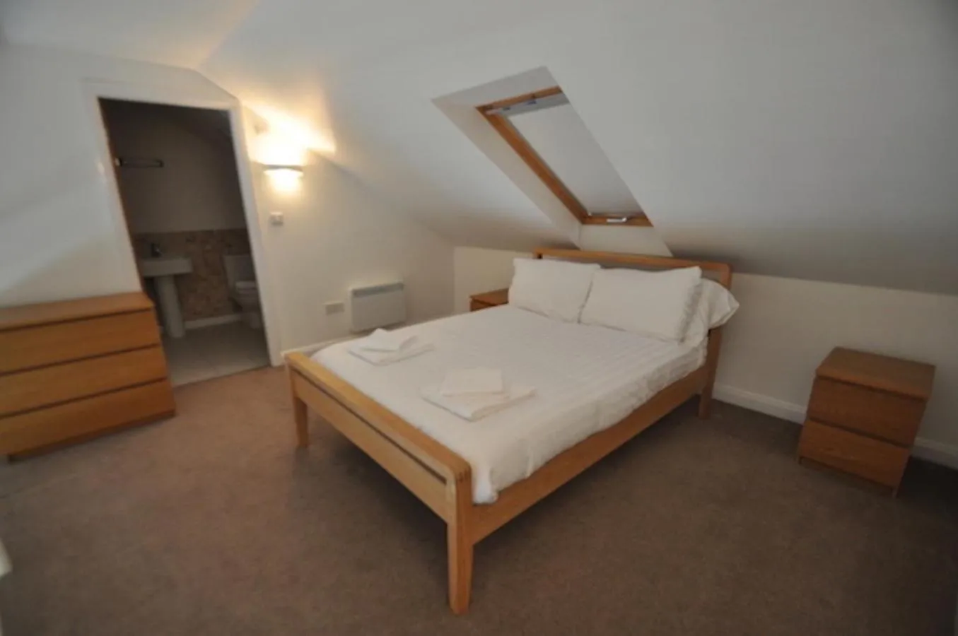 Bed in Princes Dock Chambers 10