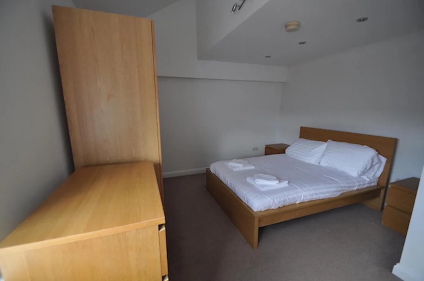 Bed in Princes Dock Chambers 10