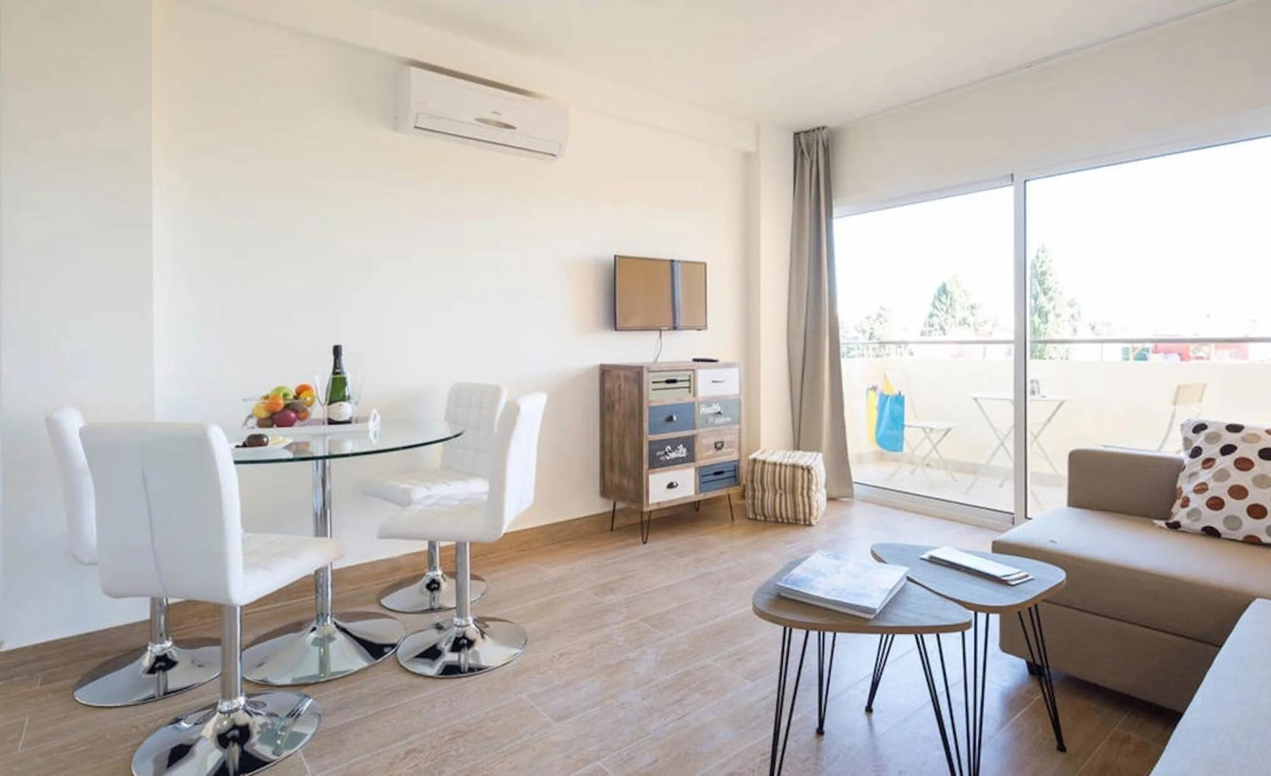 TV and multimedia in Apartment Club Playa Flores