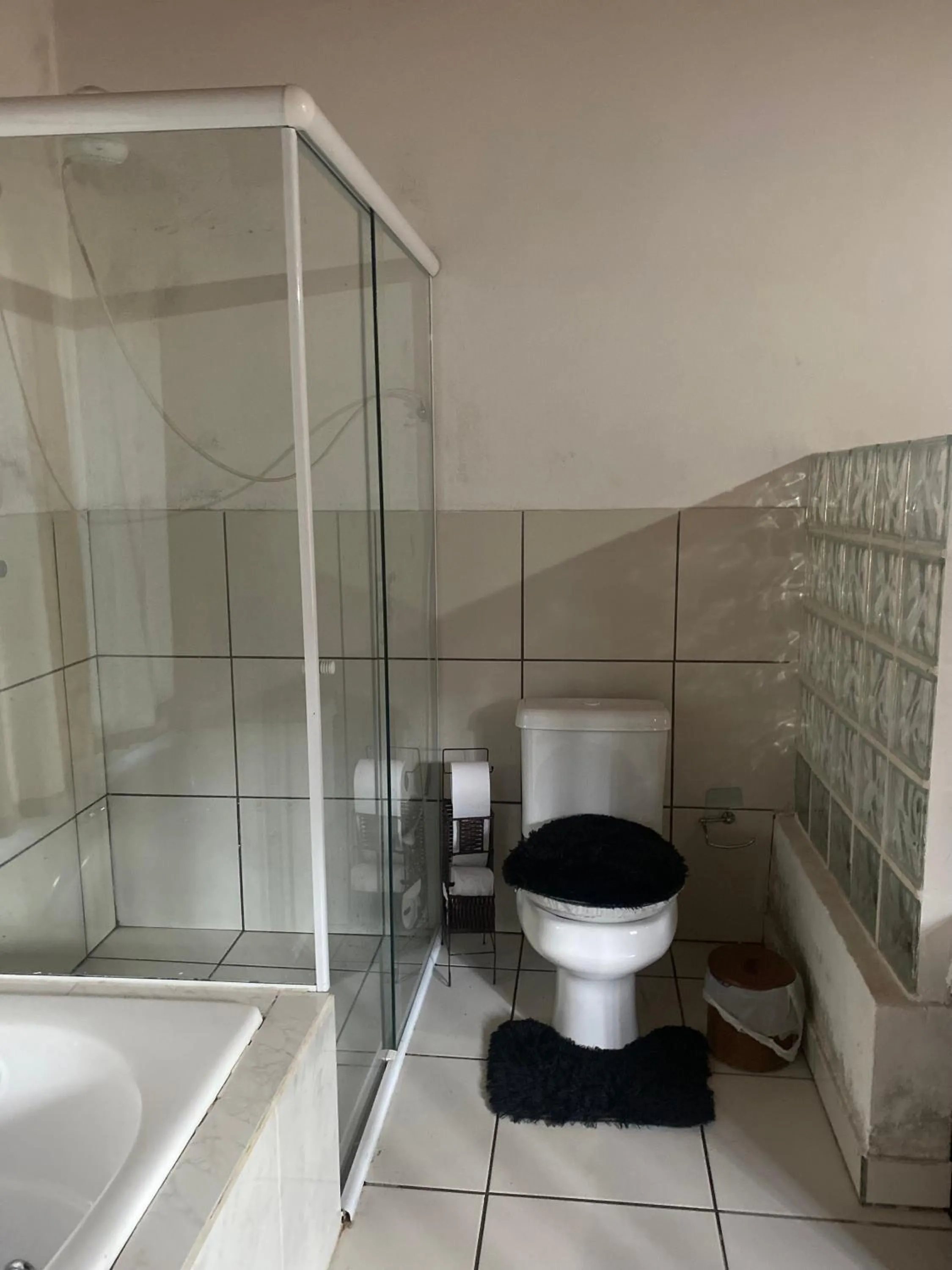 Shower in Pousada Chalés da Lua