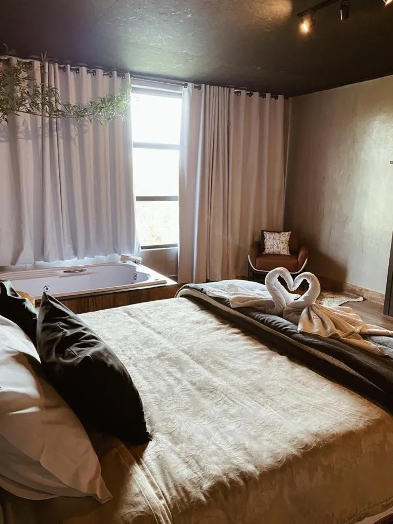 Deluxe Suite with Spa Bath in Pousada Cafe Poesia
