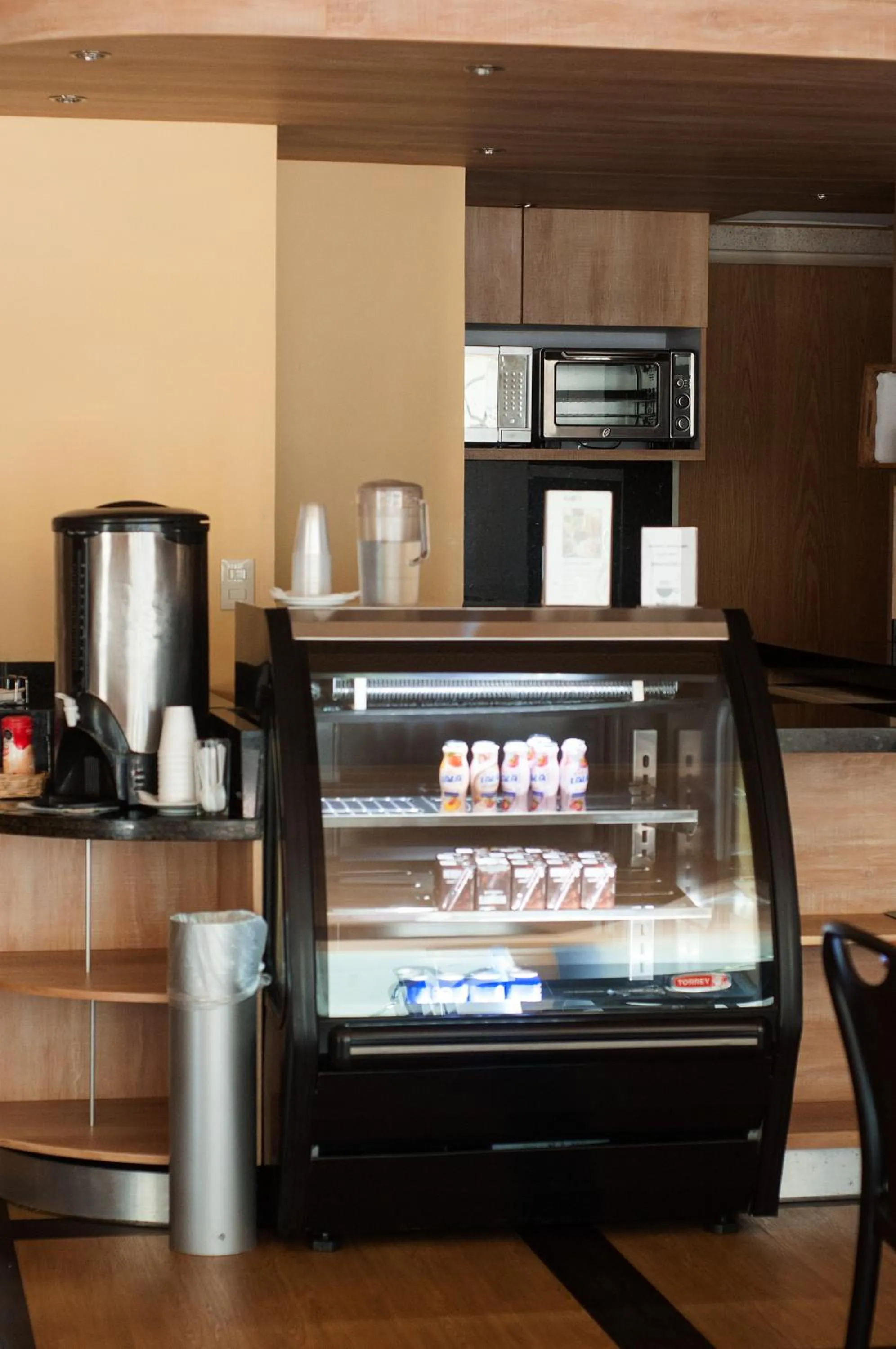 Coffee/tea facilities in Ibeurohotel Guadalajara Expo