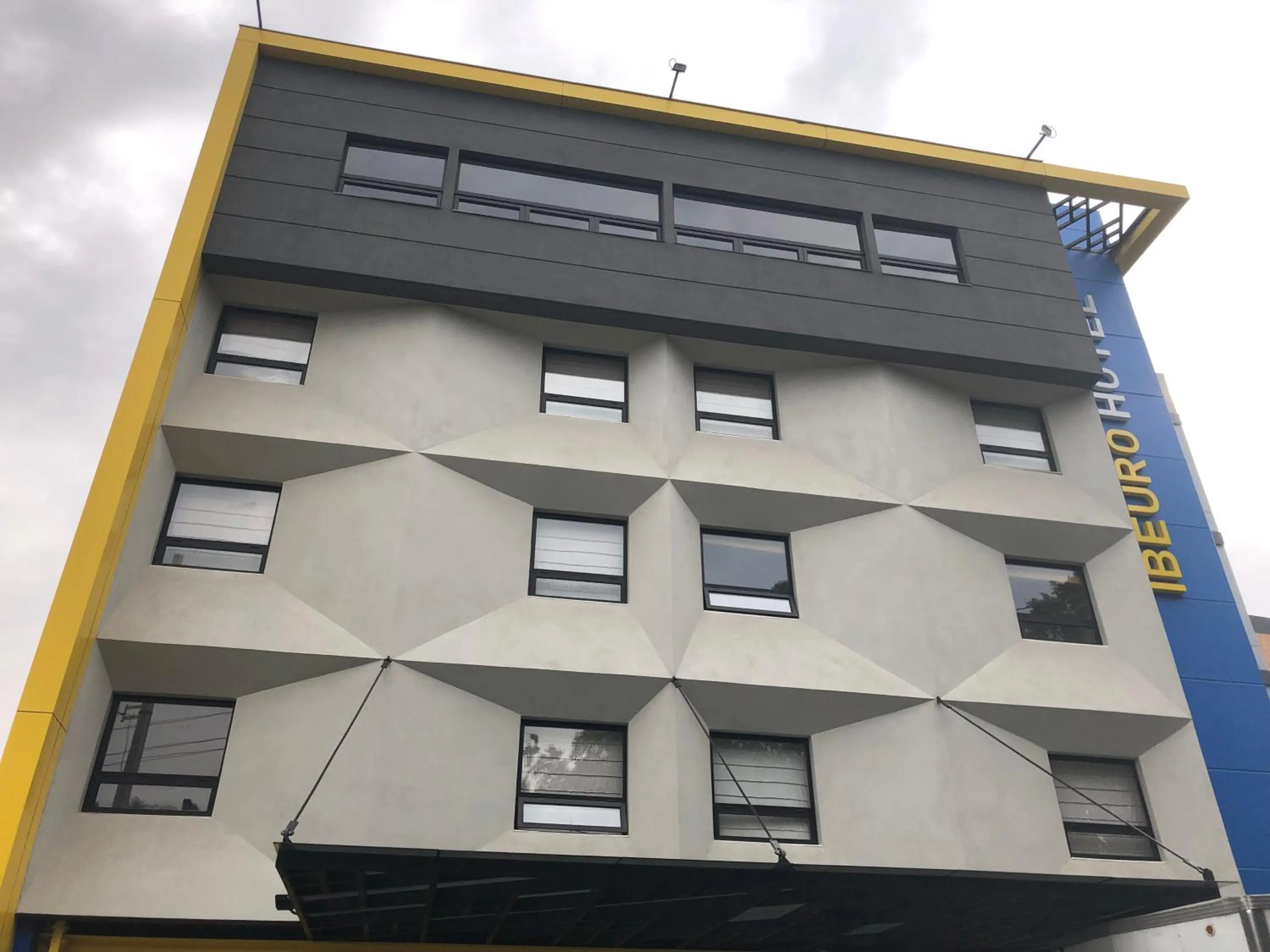 Property building in Ibeurohotel Guadalajara Expo