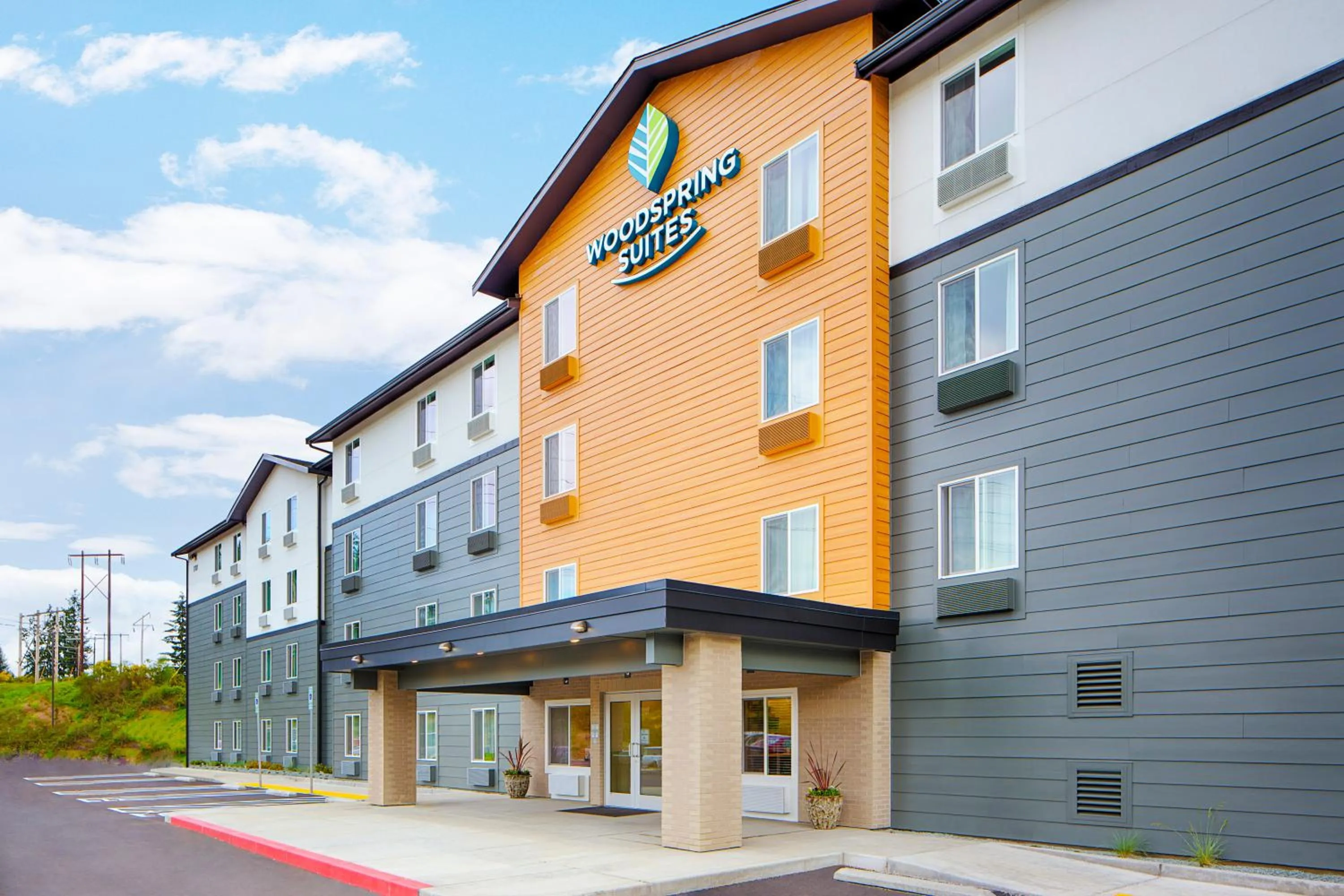 Property building in WoodSpring Suites Seattle Everett