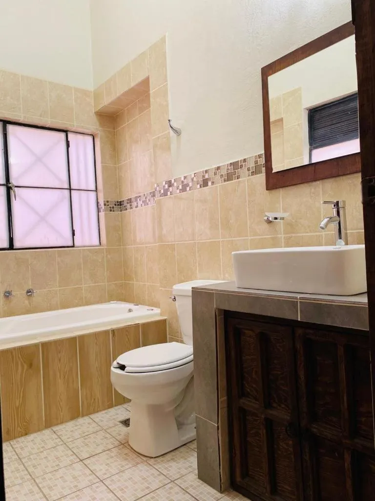 Bathroom in Hotel Doña Chela En Calvillo