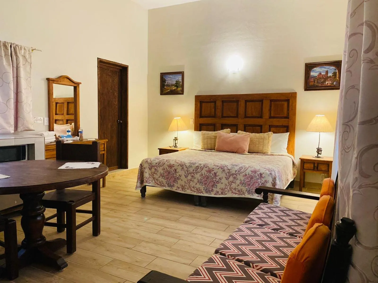 Photo of the whole room, Bed in Hotel Doña Chela En Calvillo