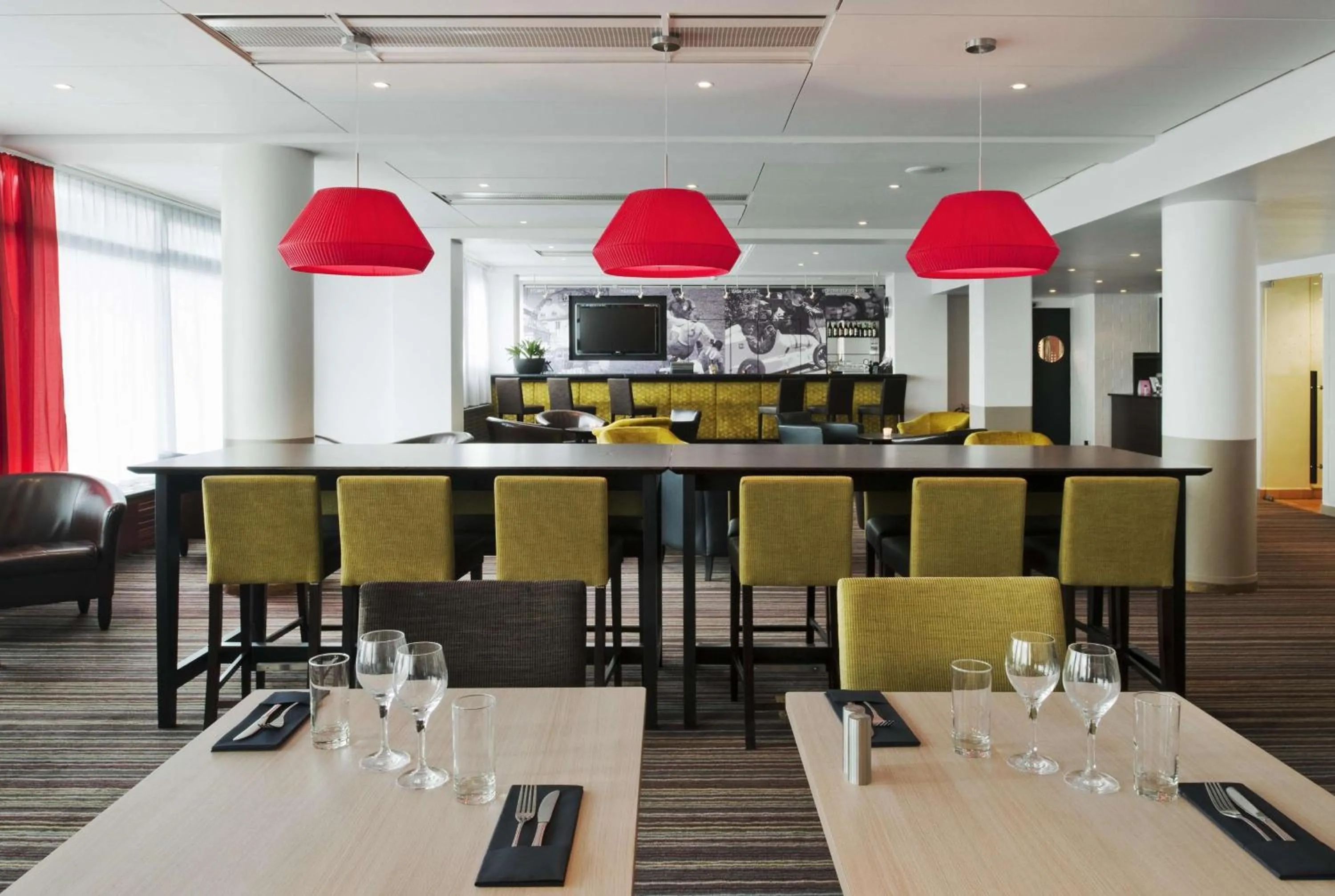 Restaurant/places to eat in Scandic Järva Krog