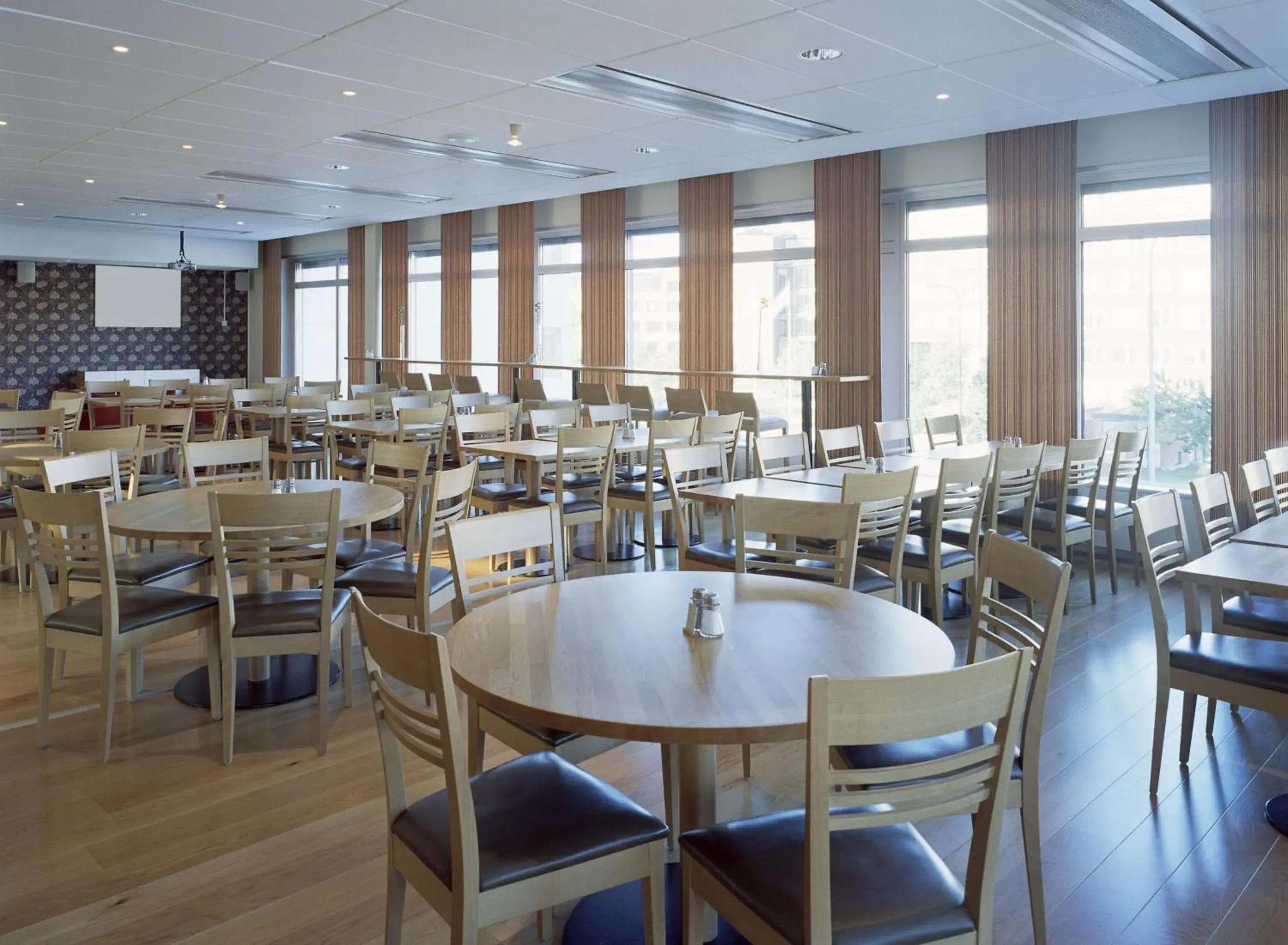 Restaurant/places to eat in Scandic Järva Krog Restaurant/places to eat in Scandic Järva Krog