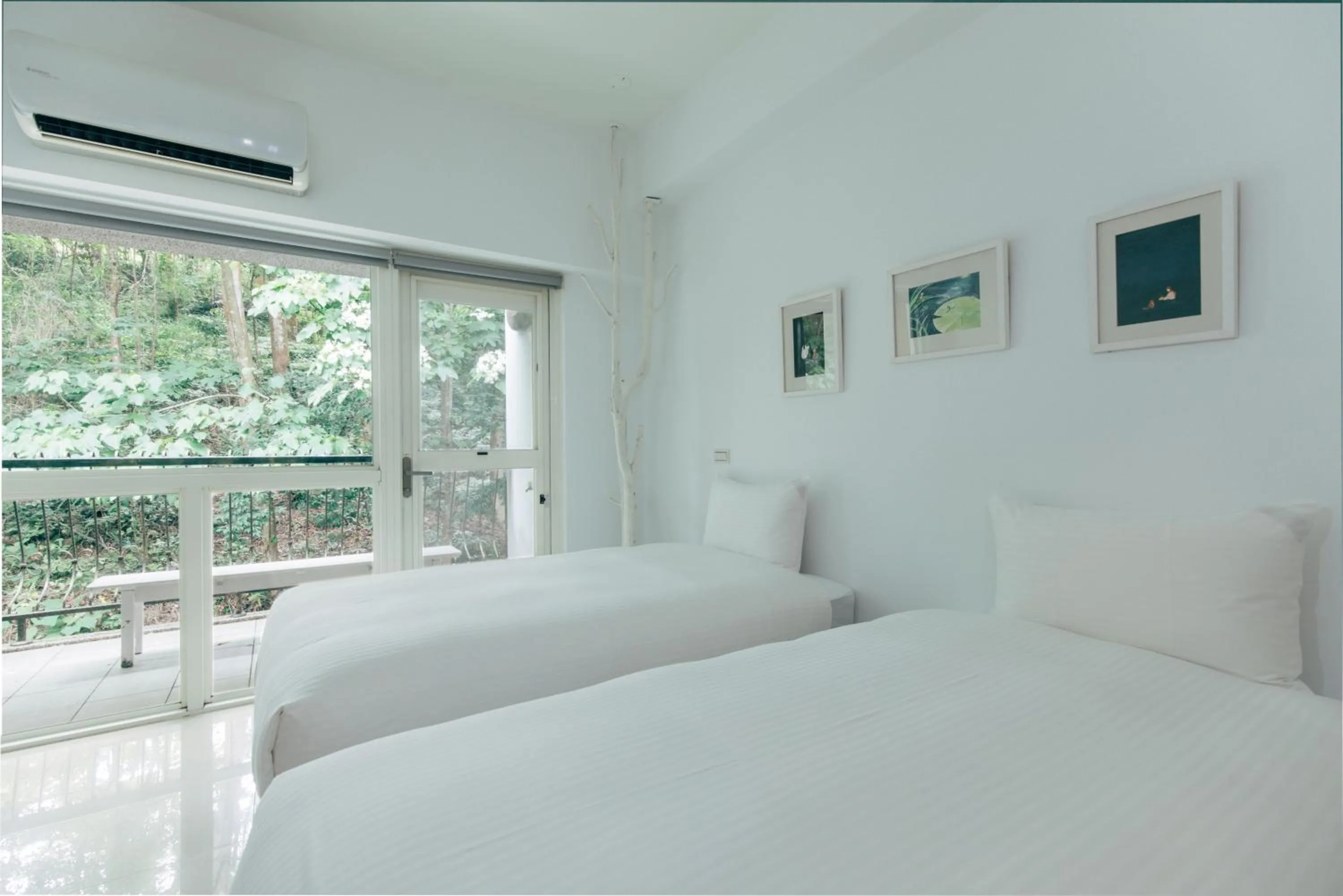 Bedroom, Bed in Green Wave Sanyi BY REINDEER