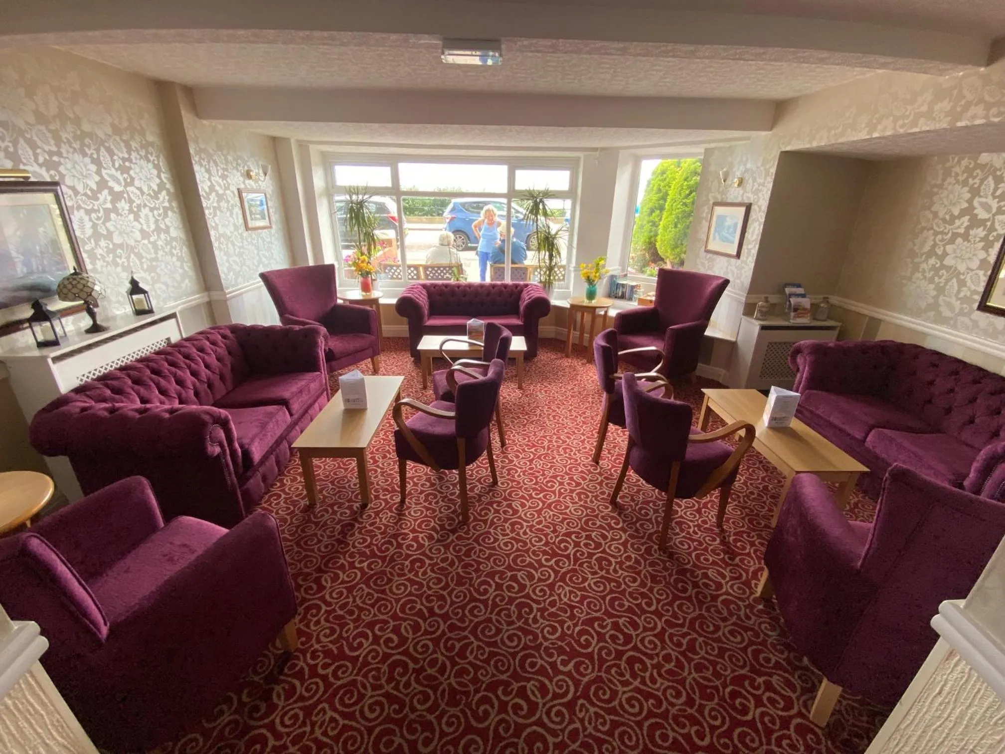 Communal lounge/ TV room in Monarch Hotel