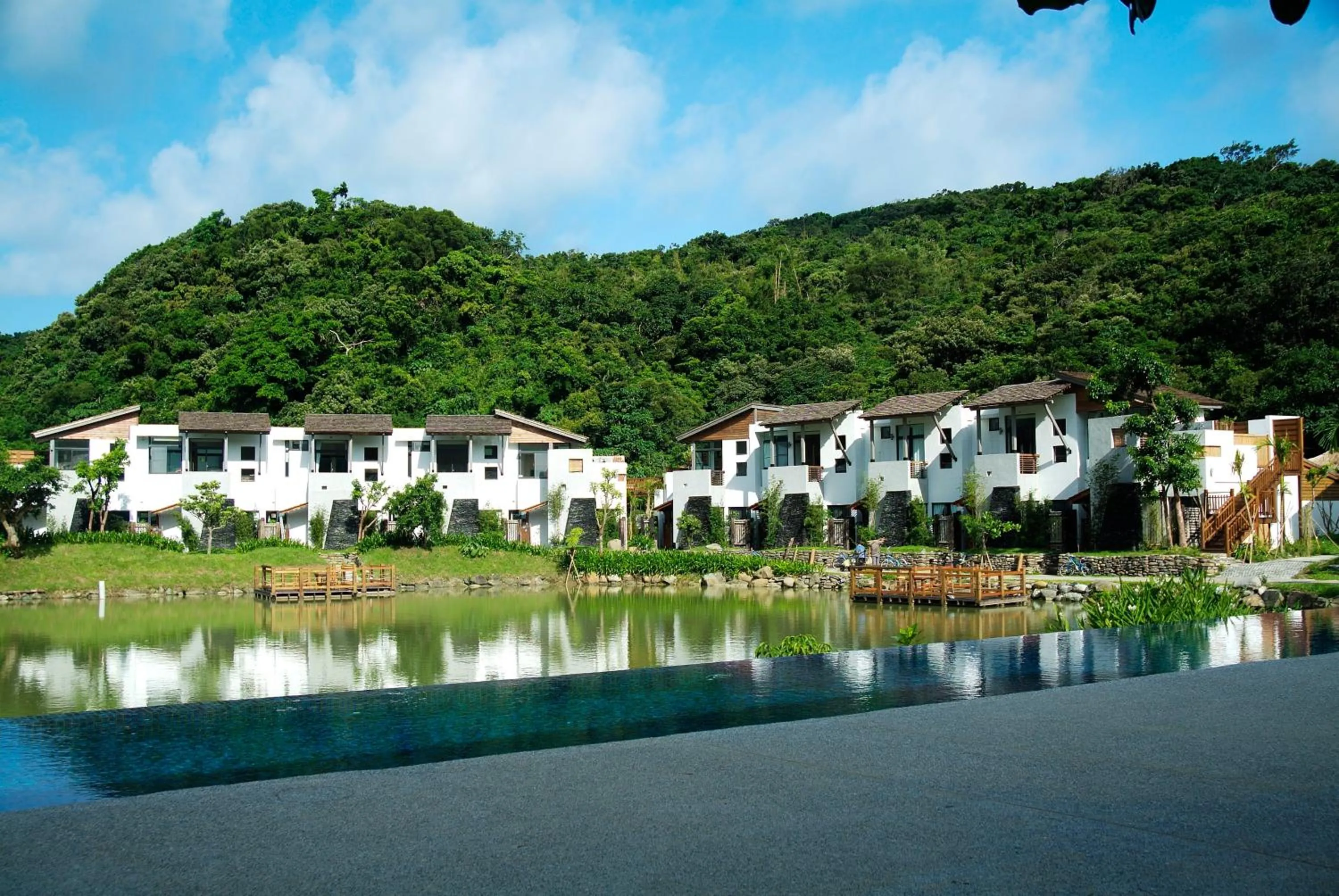 Property building in Mudanwan Villa