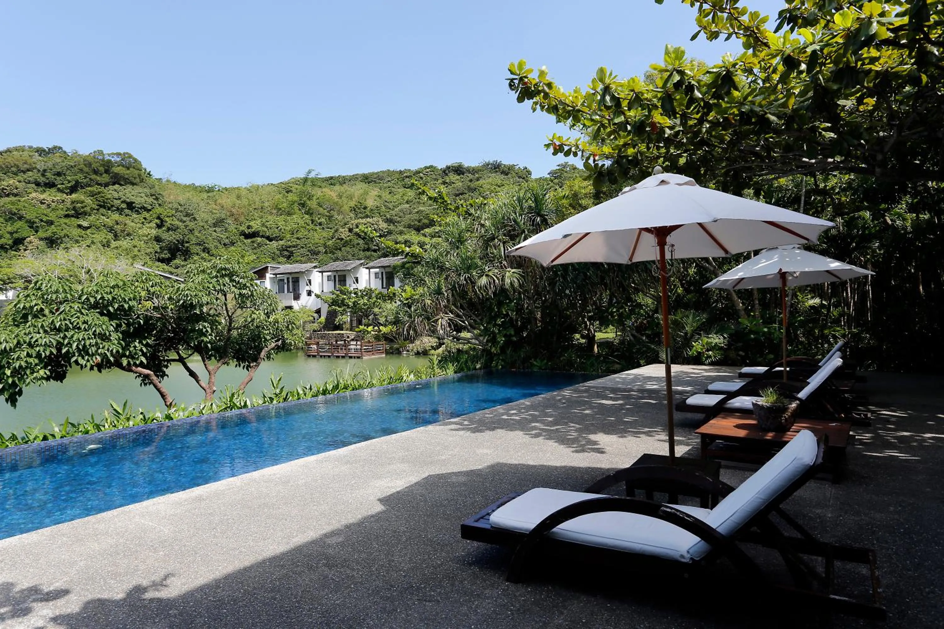 Pool view in Mudanwan Villa