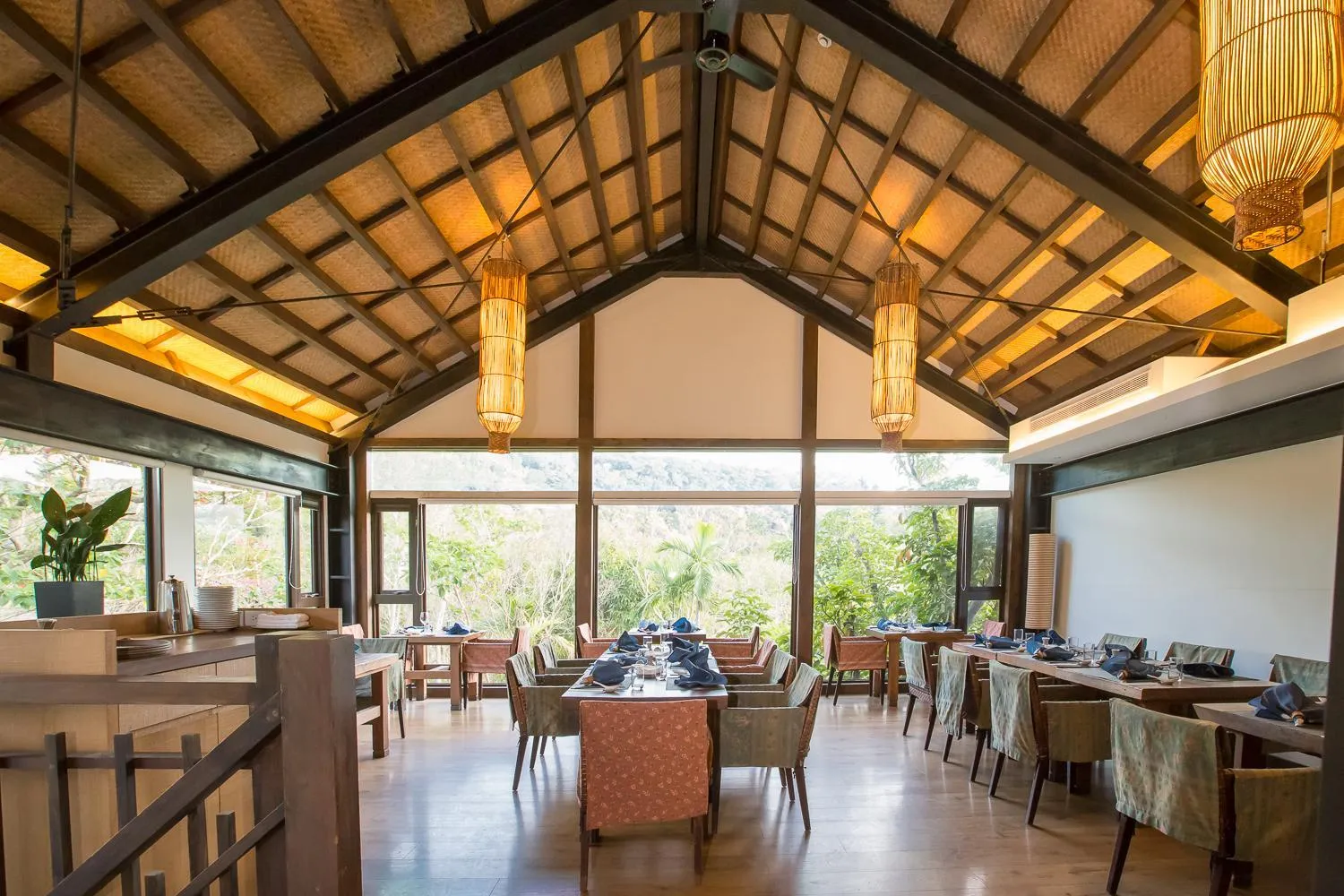 Restaurant/places to eat in Mudanwan Villa