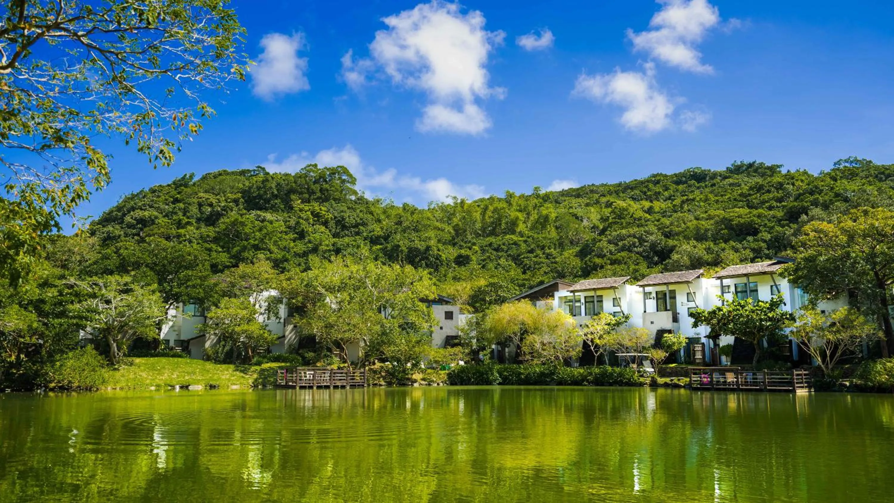 Lake view in Mudanwan Villa