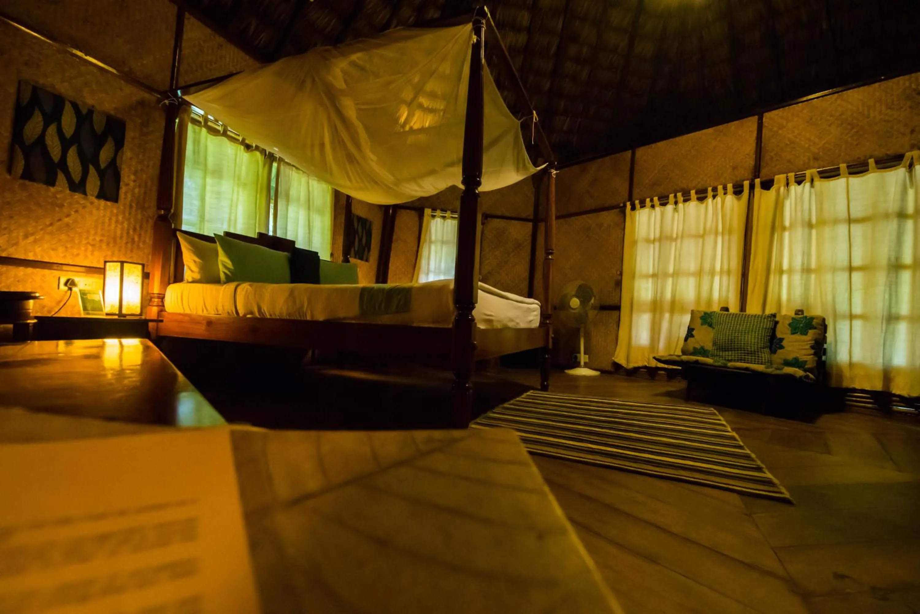 Decorative detail in The Barefoot At Havelock