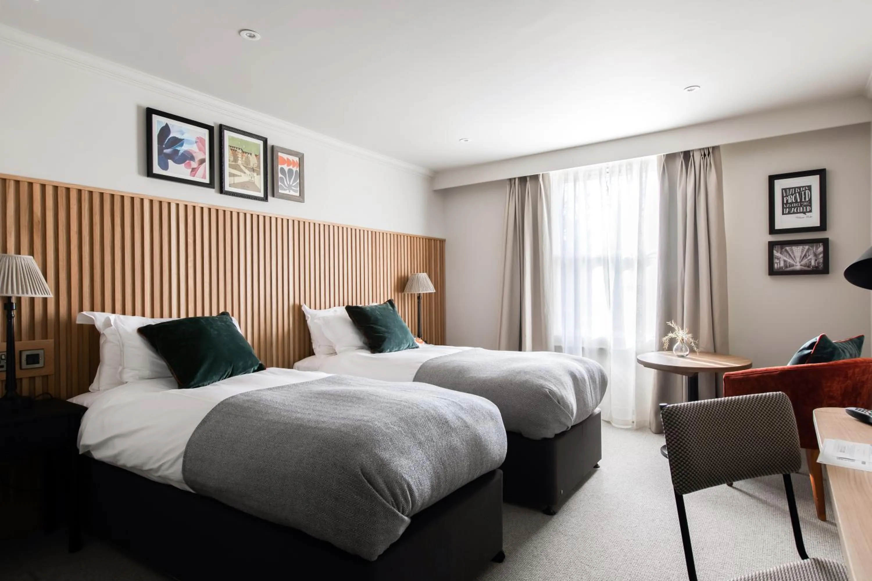 Bedroom, Bed in The Park Hotel