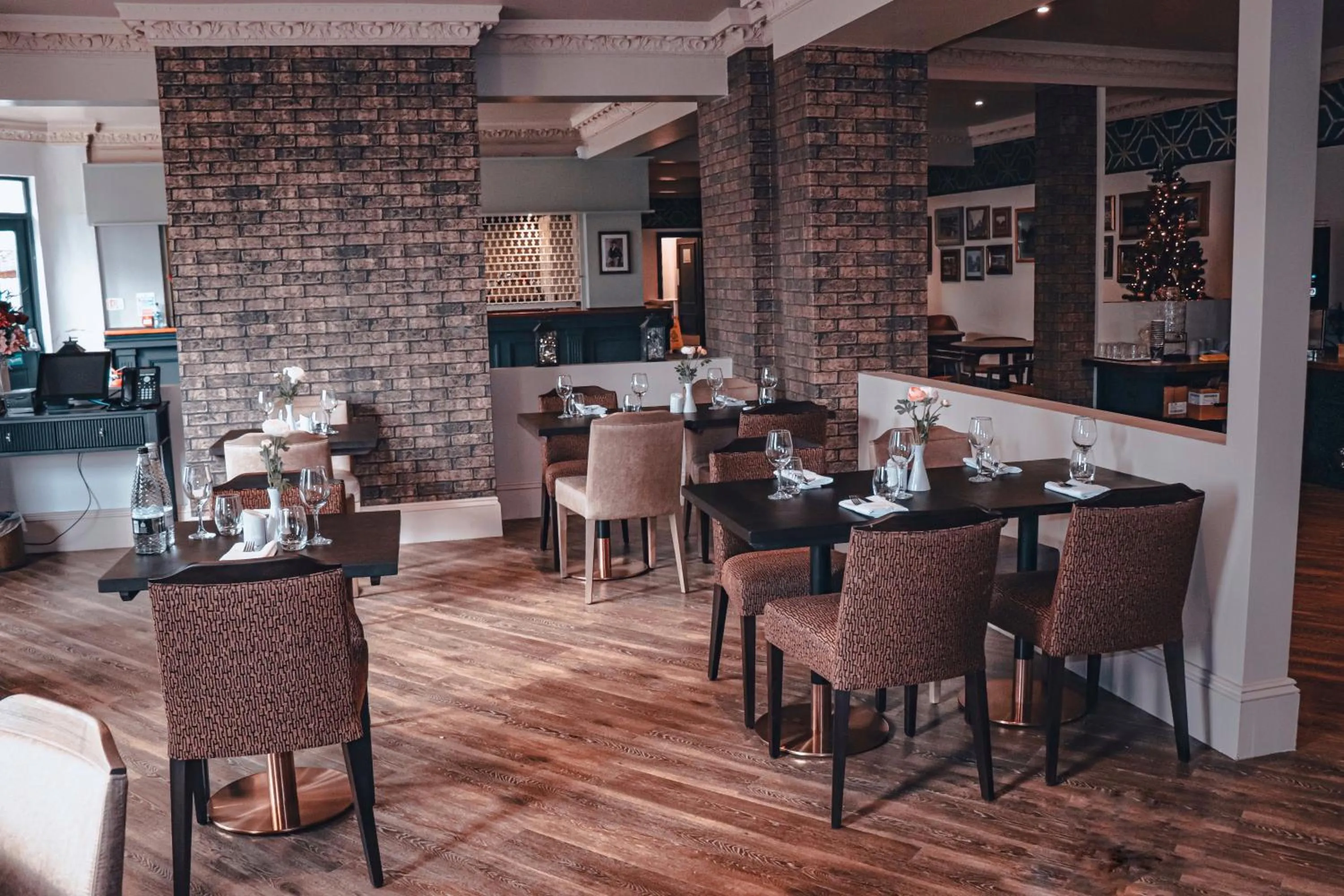 Restaurant/places to eat in Thames Riviera Hotel, Sure Hotel Collection by Best Western